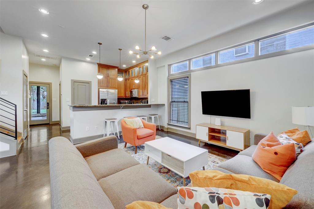 602 N Loop BLVD #B — photo 5