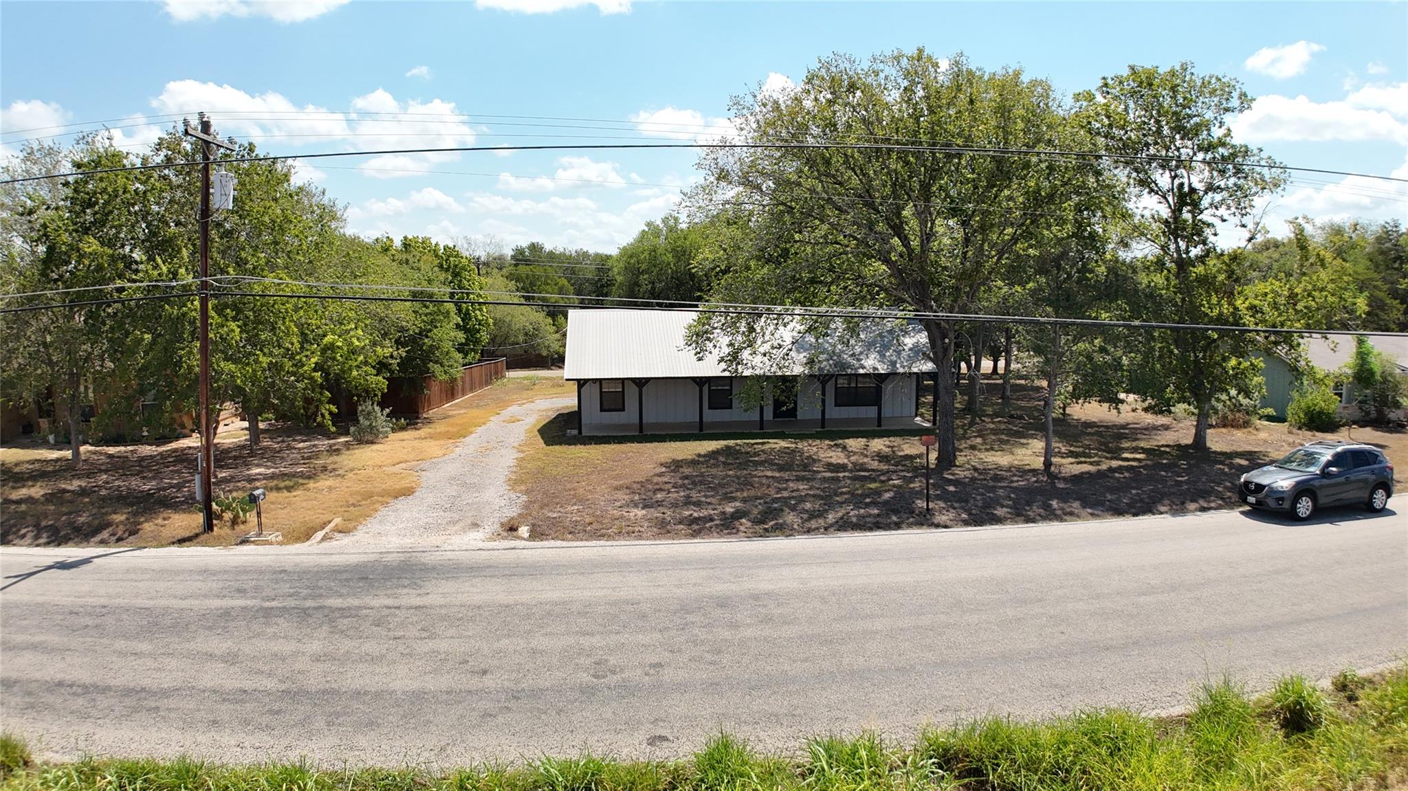 1303 Lovers LN — photo 3