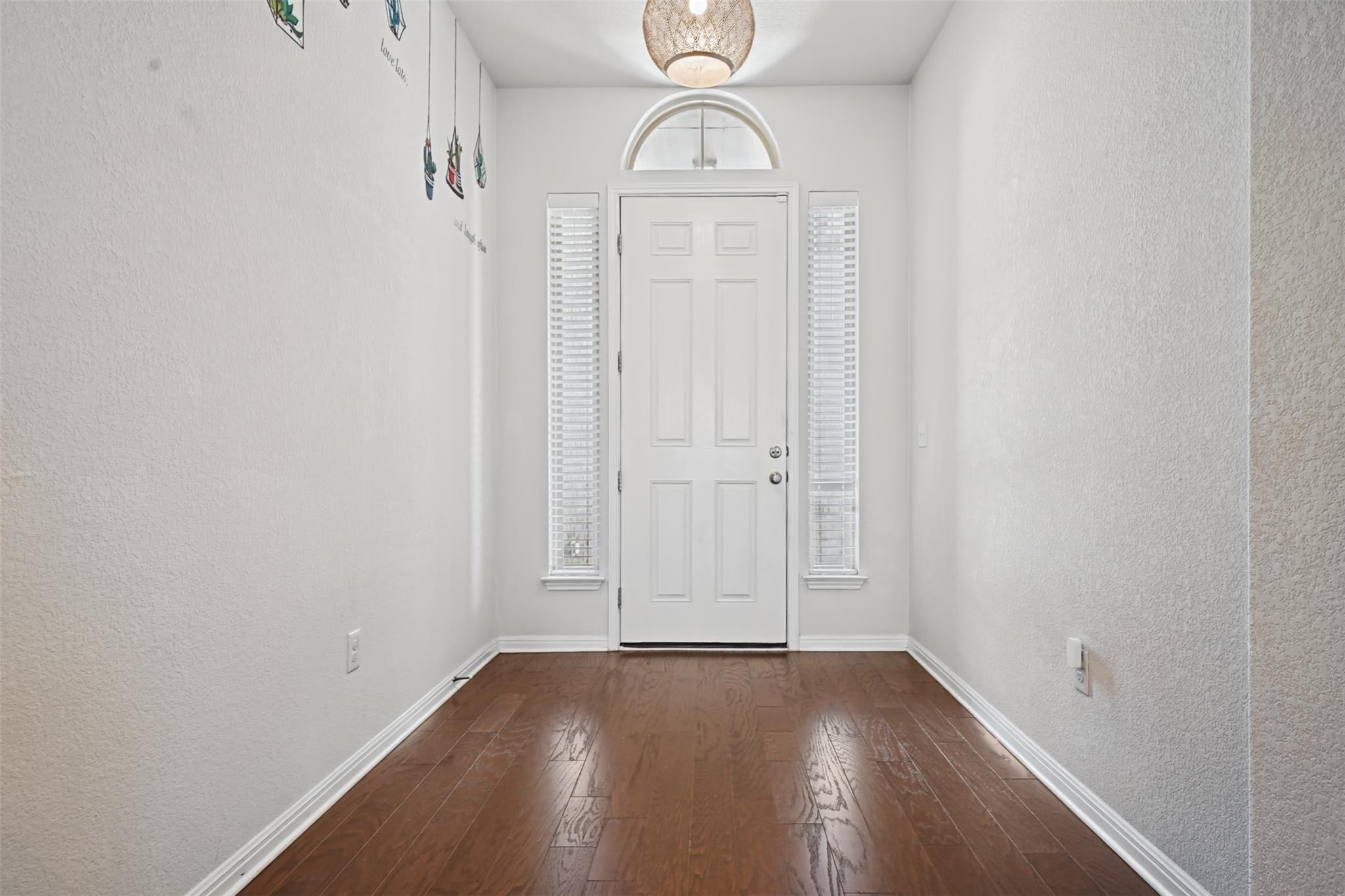 806 Clearwell ST — photo 5