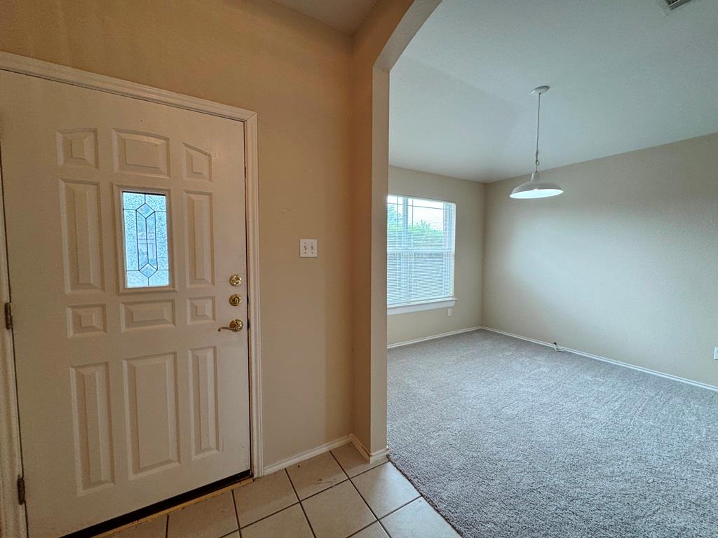 209 Katy B LN — photo 3
