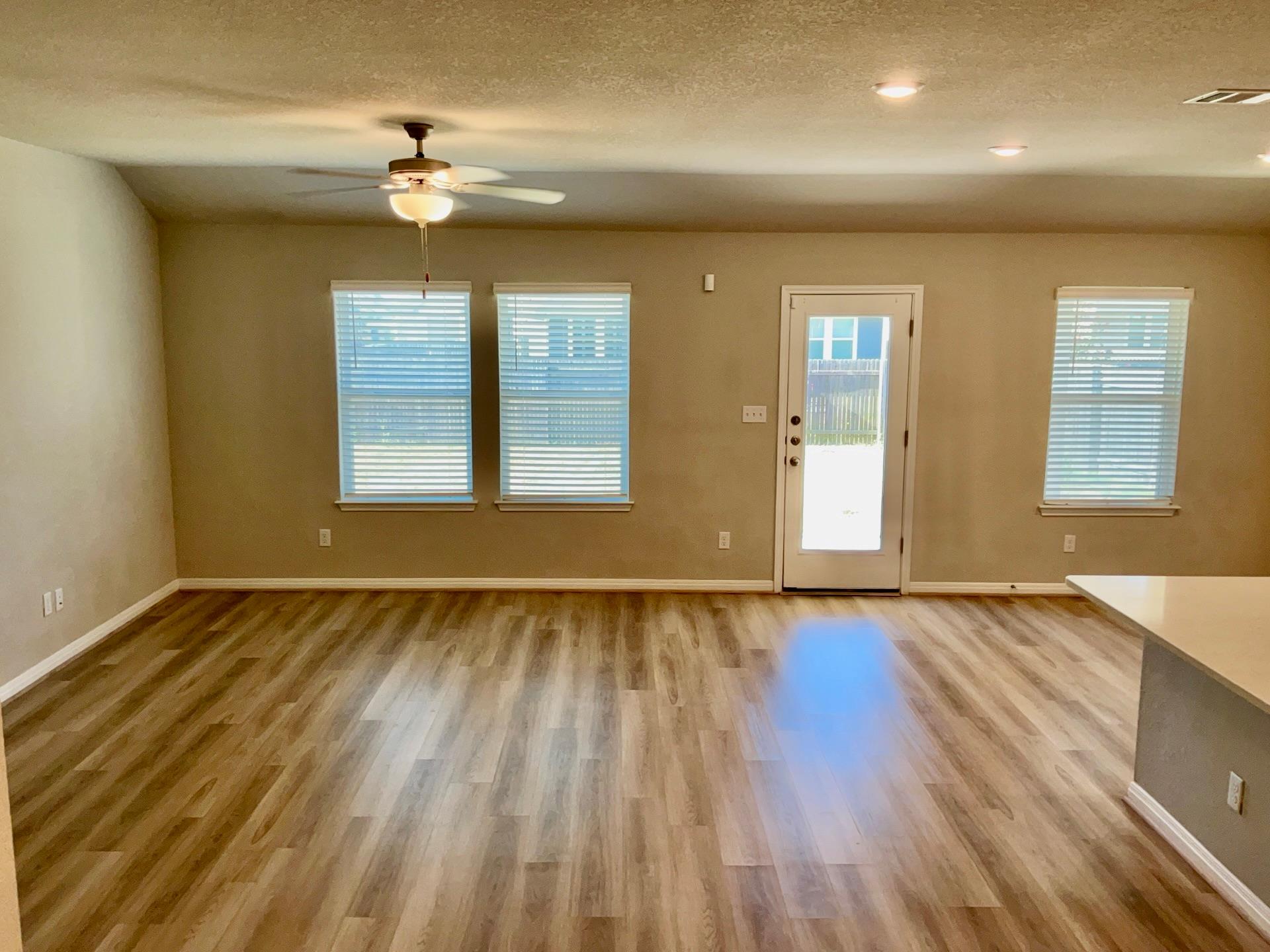 1013 Otello WAY — photo 4