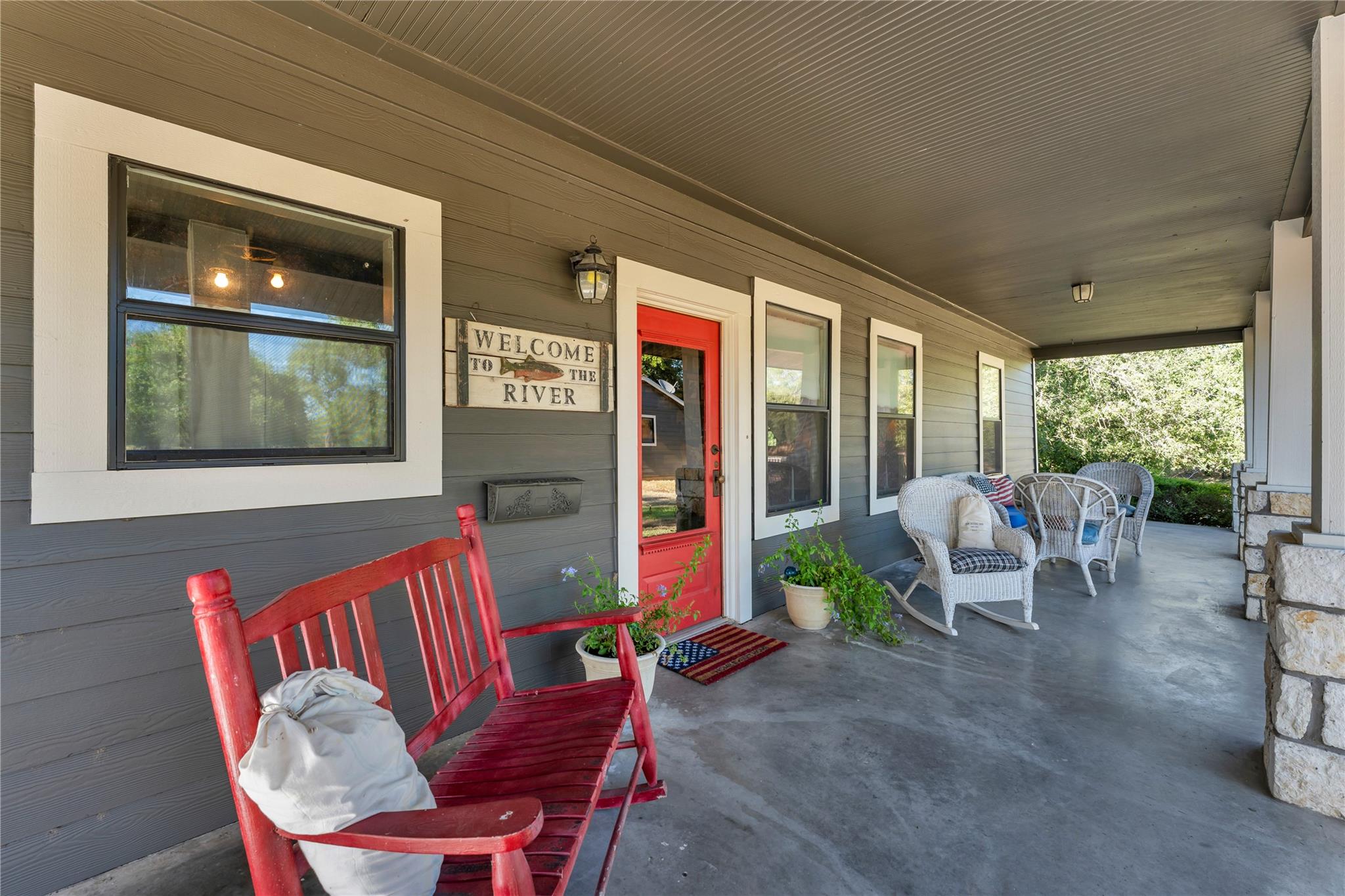 211 Riverside DR — photo 4