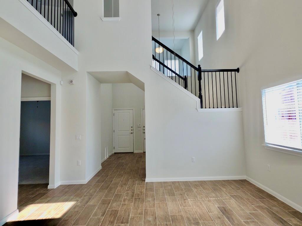 9900 Dalliance LN — photo 4