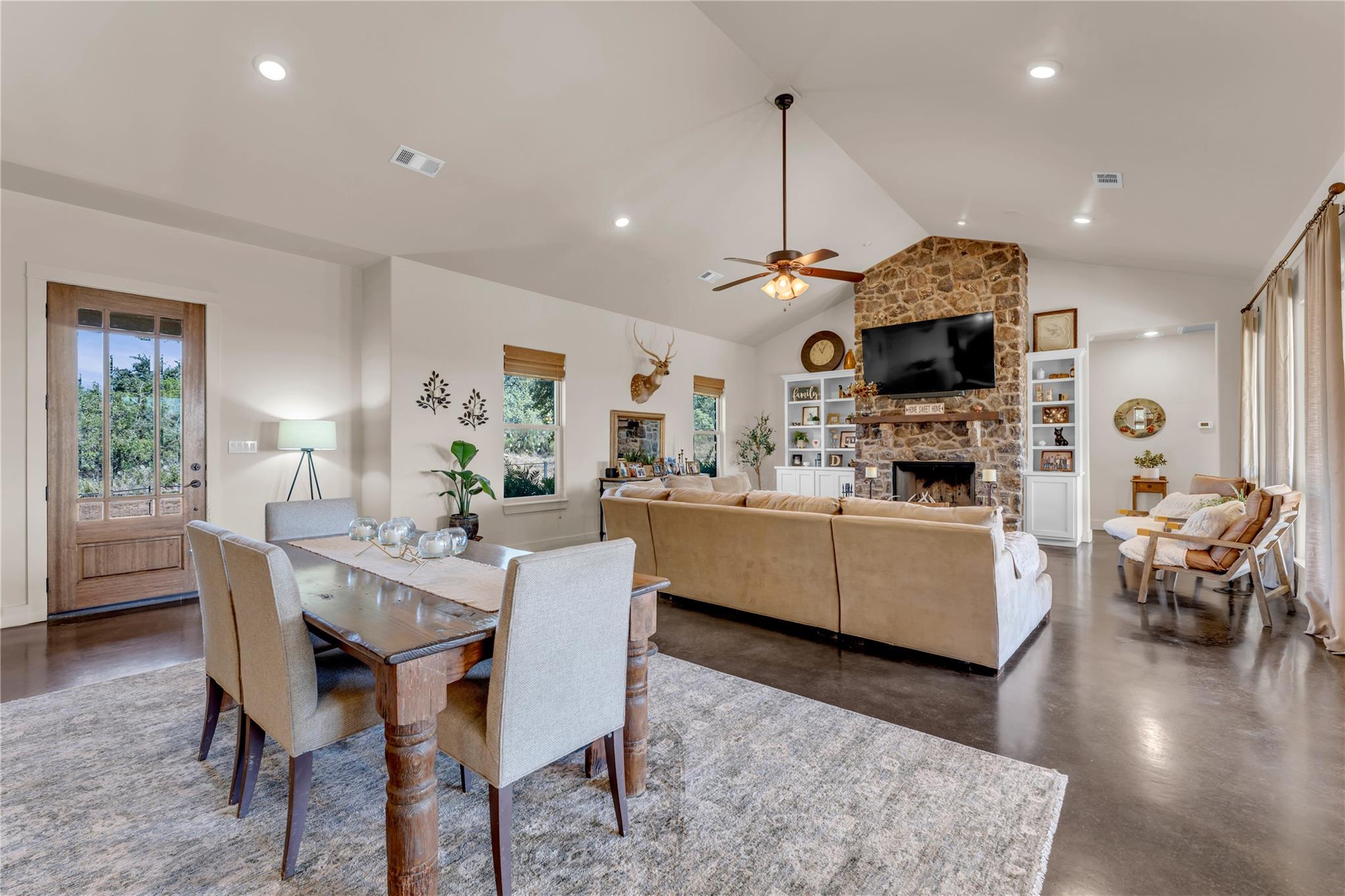 400 Darby LN — photo 4