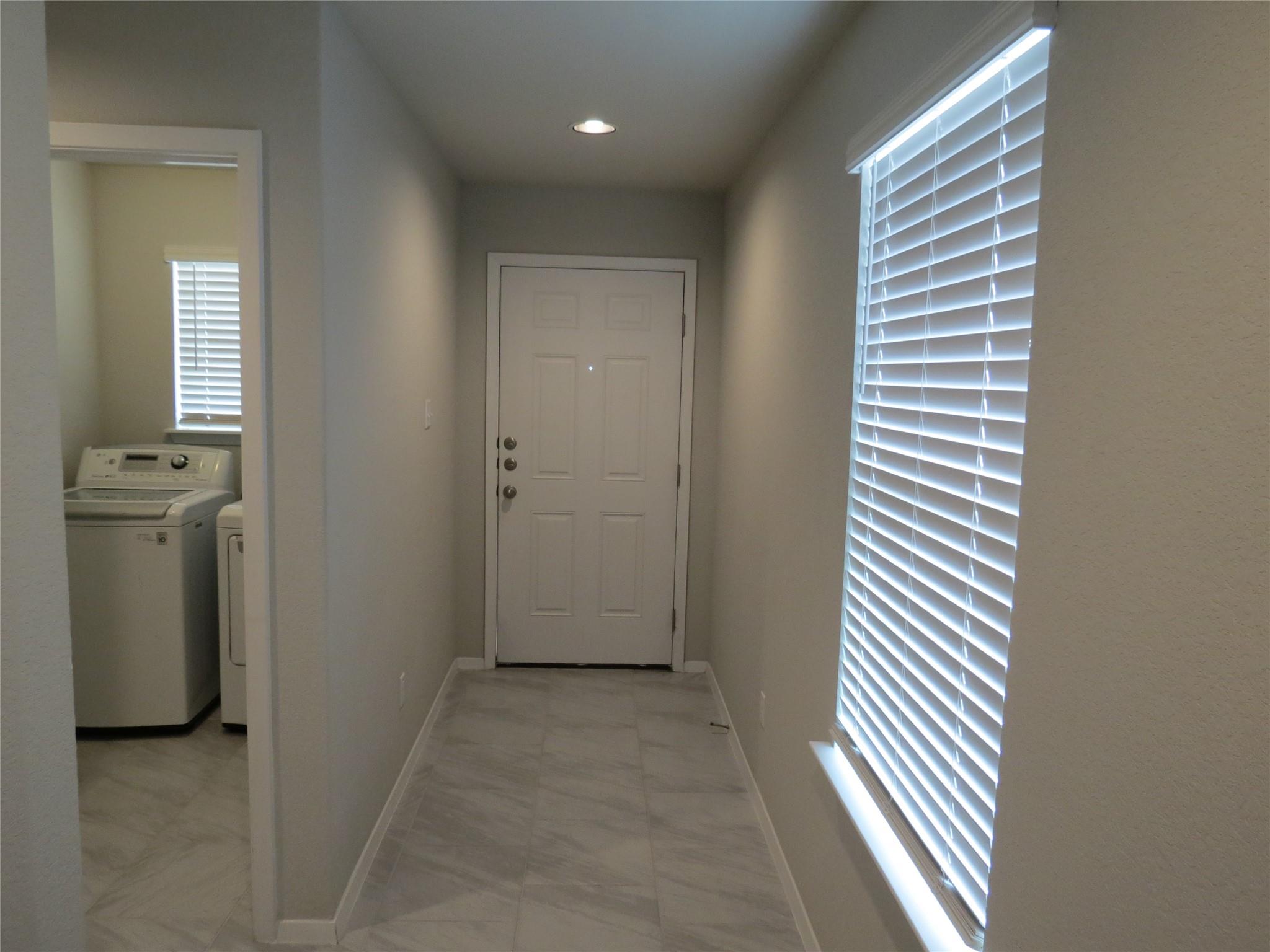 201 Stein RD — photo 4