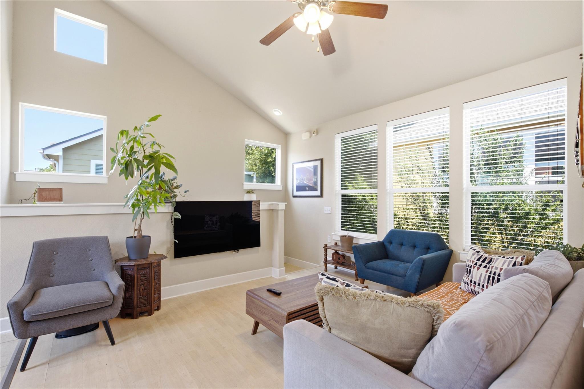 1601 Miriam Ave #213 — photo 3