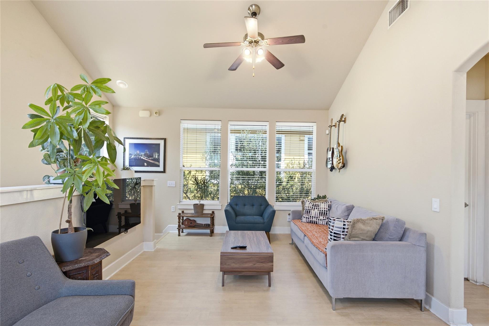 1601 Miriam Ave #213 — photo 4