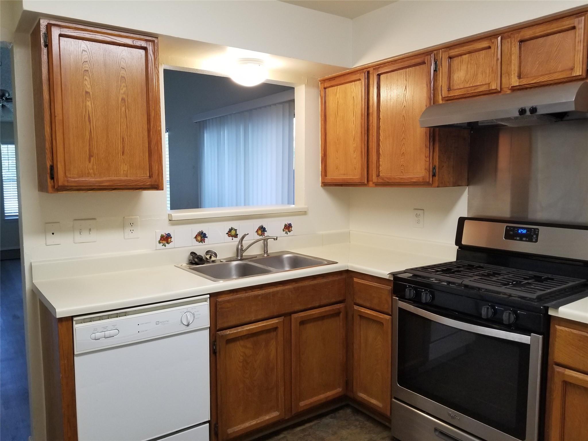 8009 West Gate BLVD #A — photo 4