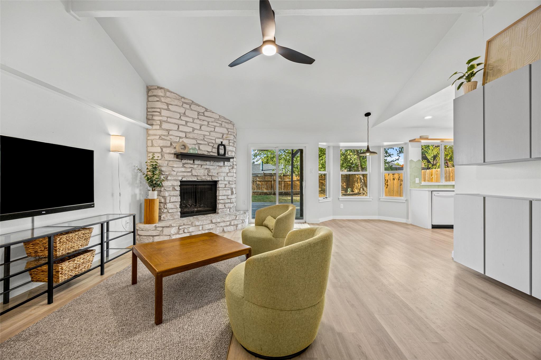 4703 Candletree LN