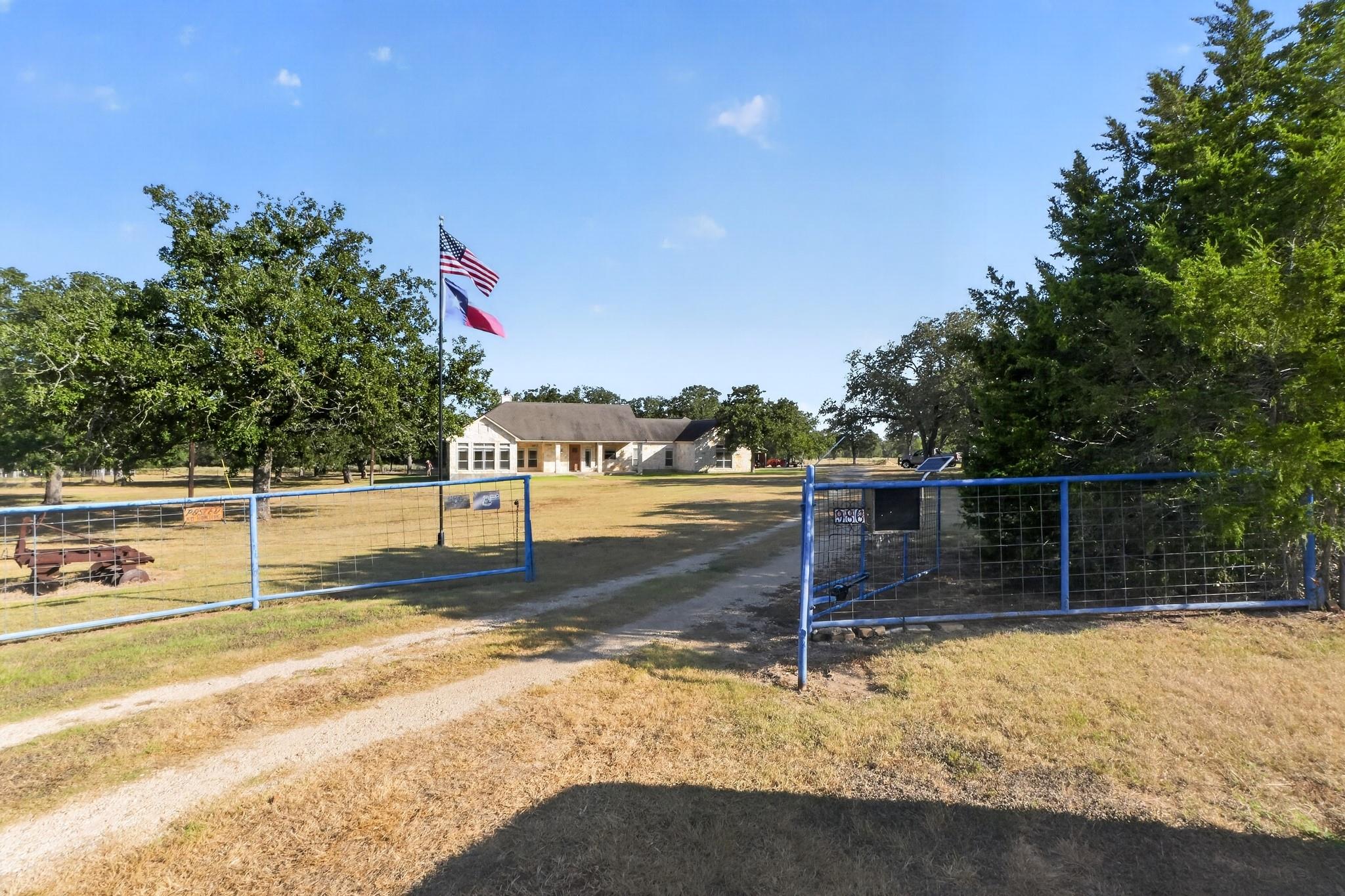 986 High Grove RD — photo 3