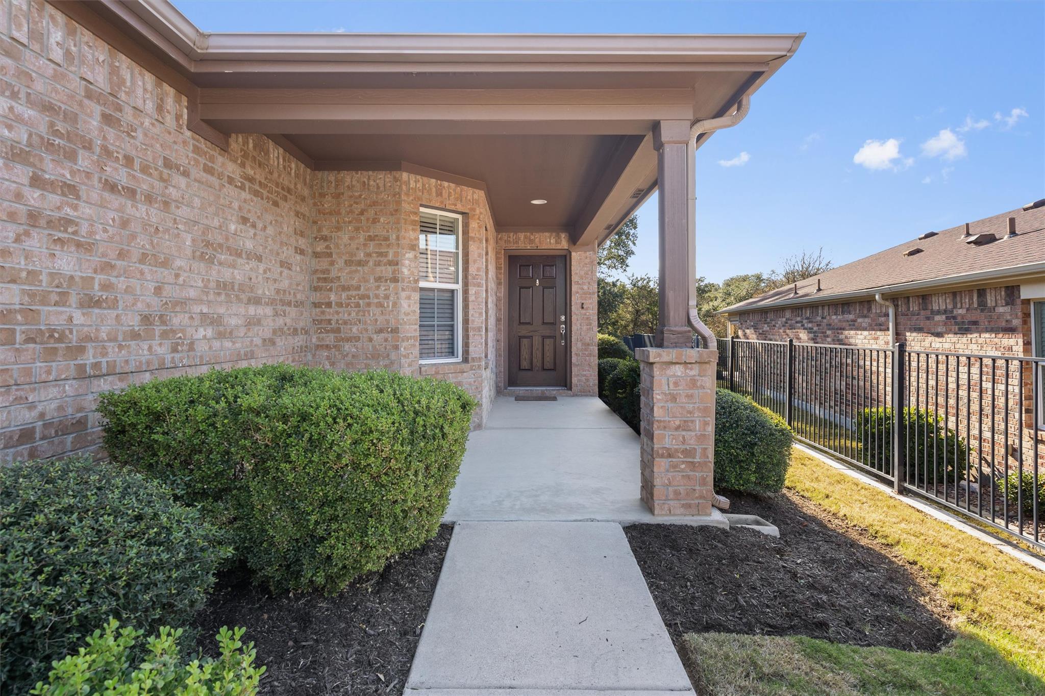 307 Kickapoo Creek LN — photo 3