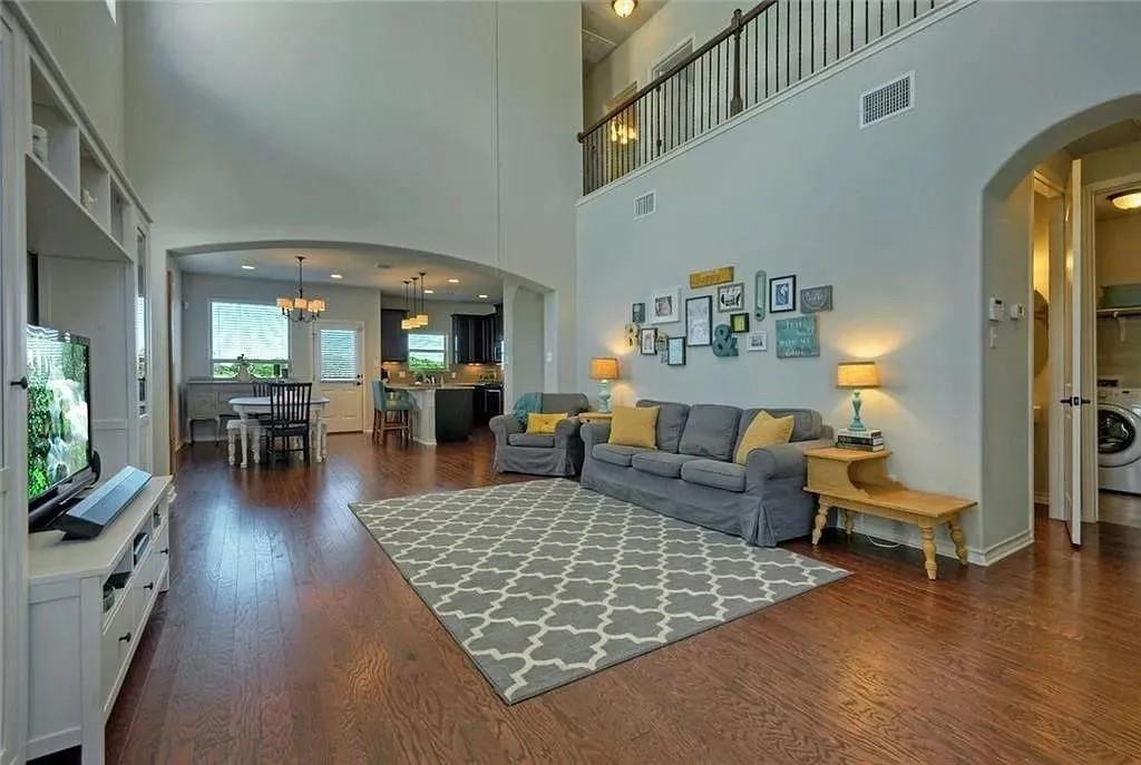 1324 Clearwing CIR — photo 3