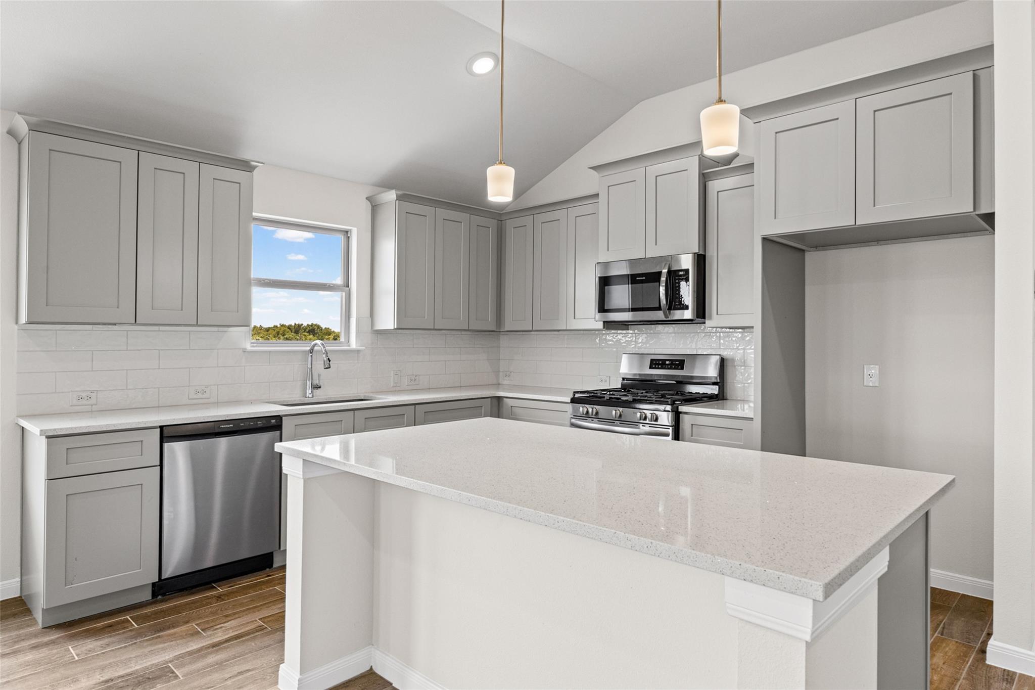 134 Arena DR — photo 4
