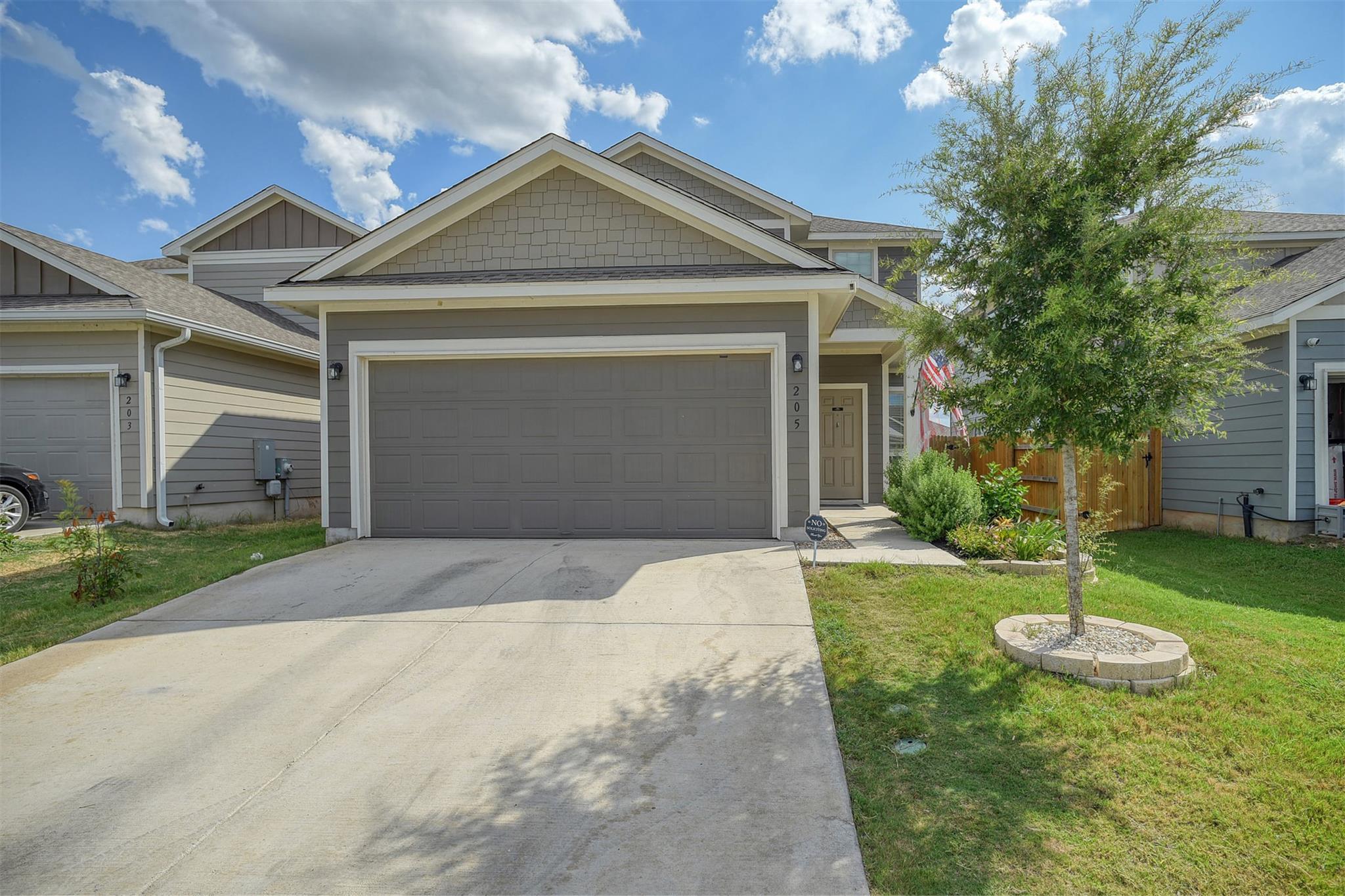 205 Driftwood LN — photo 4