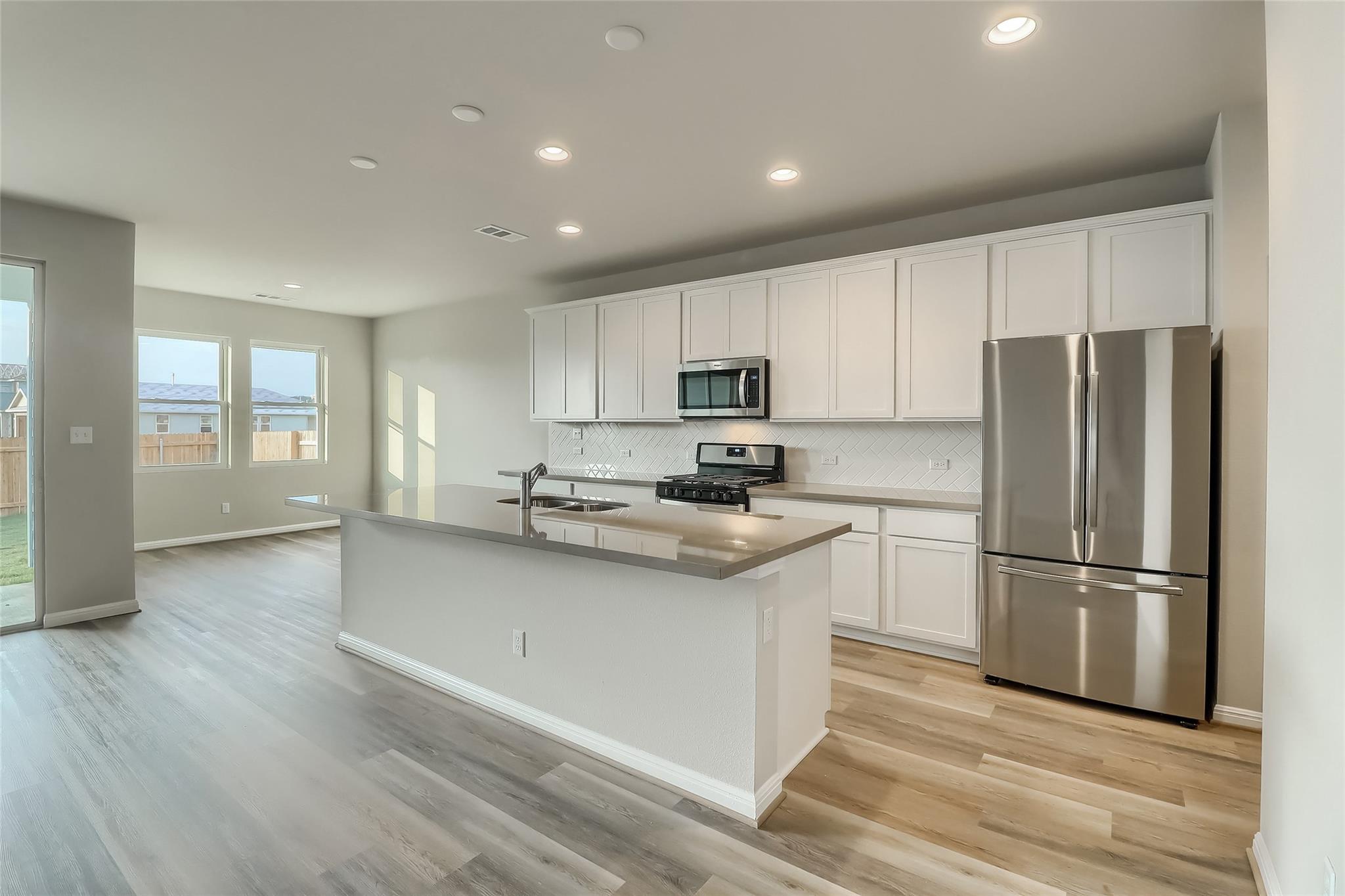 207 Watercourse WAY — photo 4