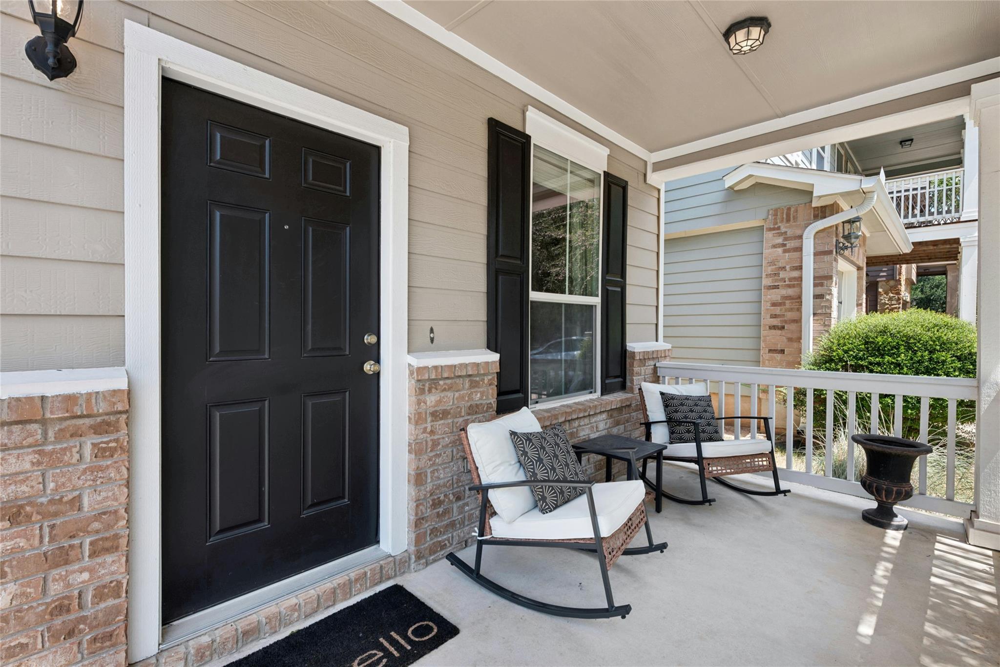1704 Comfort LN — photo 3