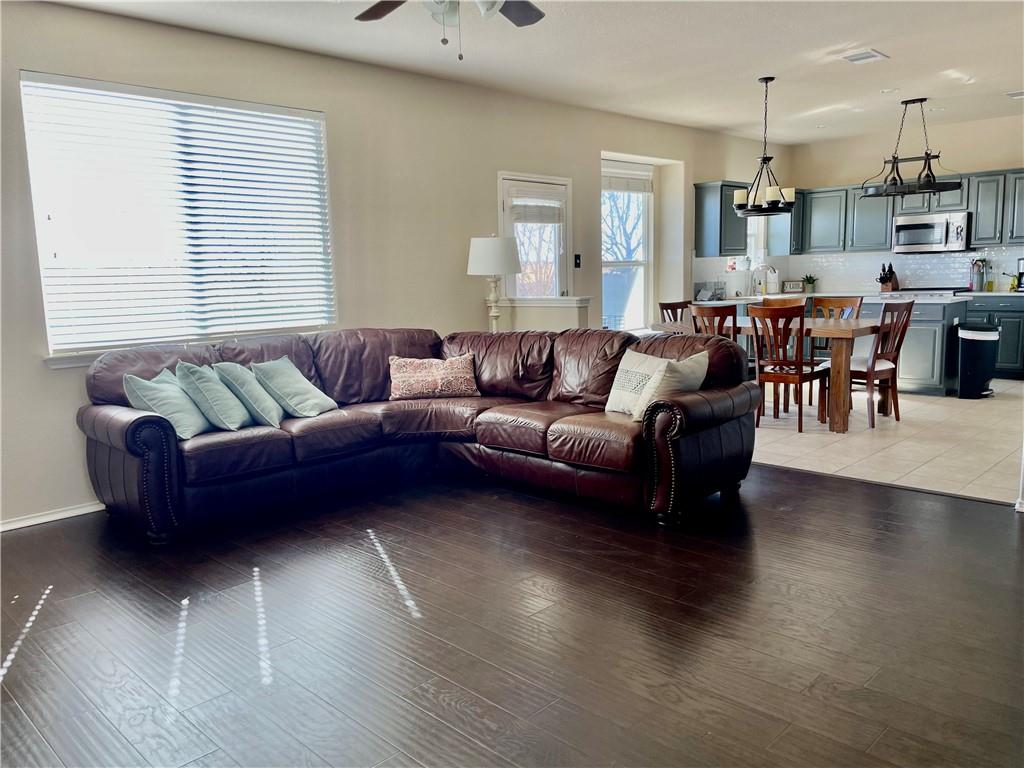 1010 Aiken DR — photo 5