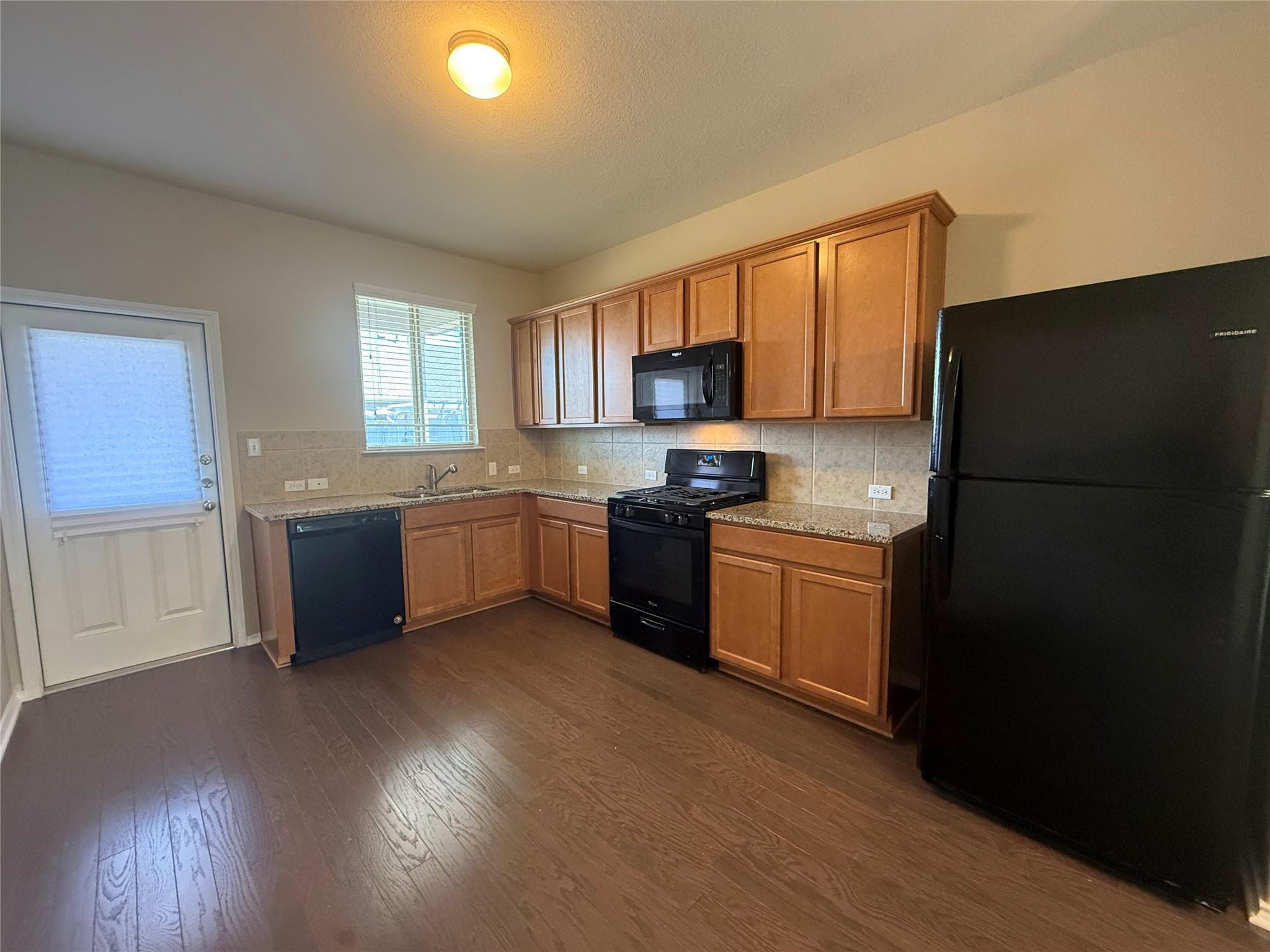 225 Russet TRL — photo 5