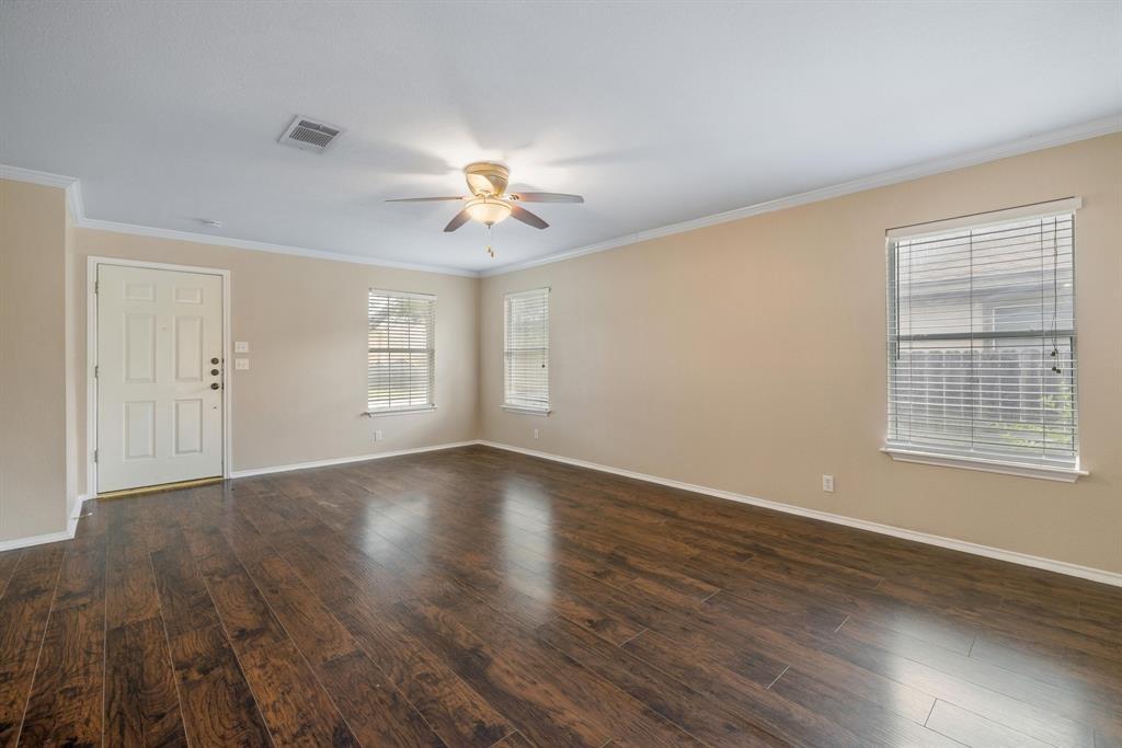 104 Brentwood DR — photo 3