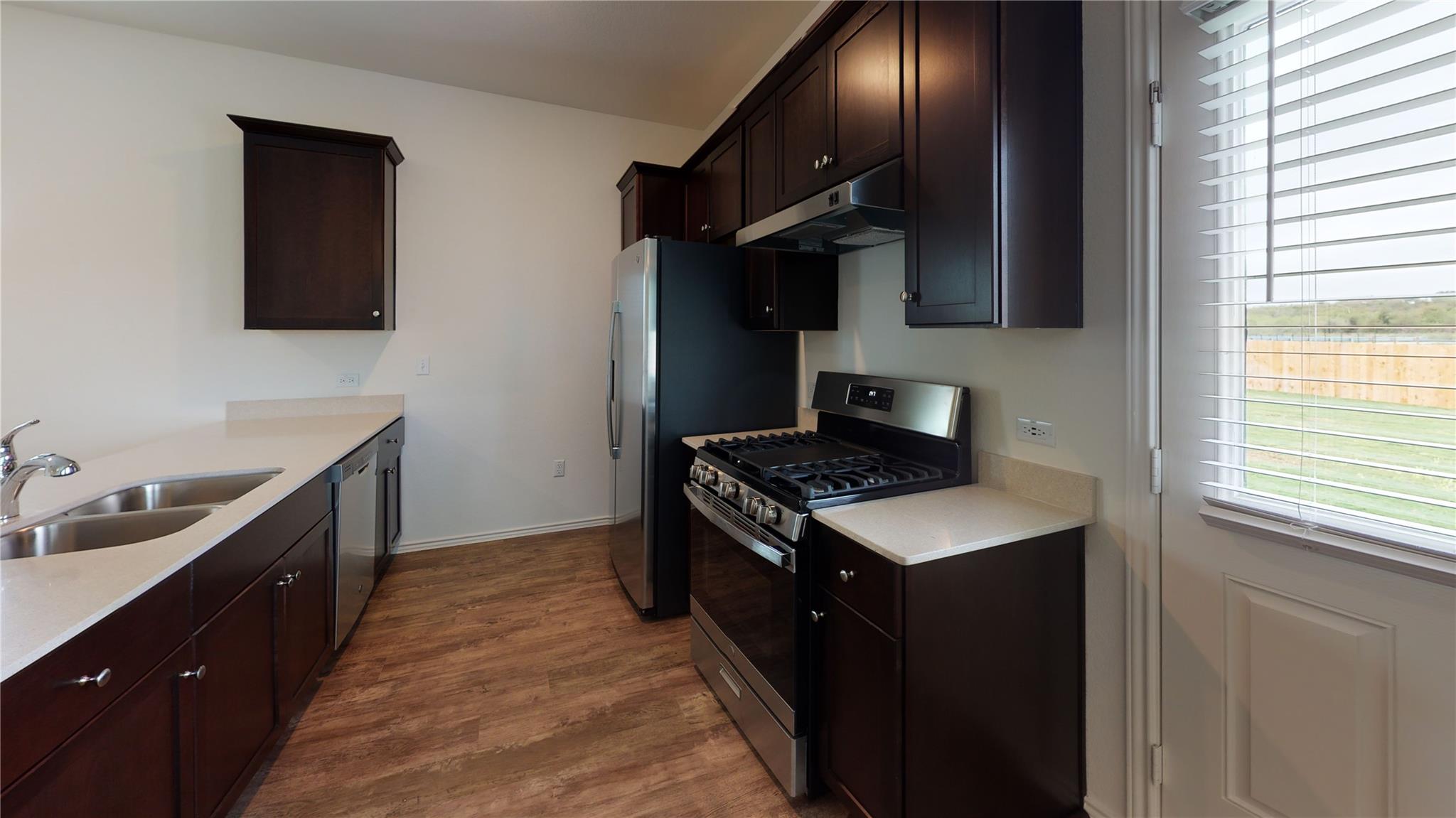 15401 Solstice CV — photo 3