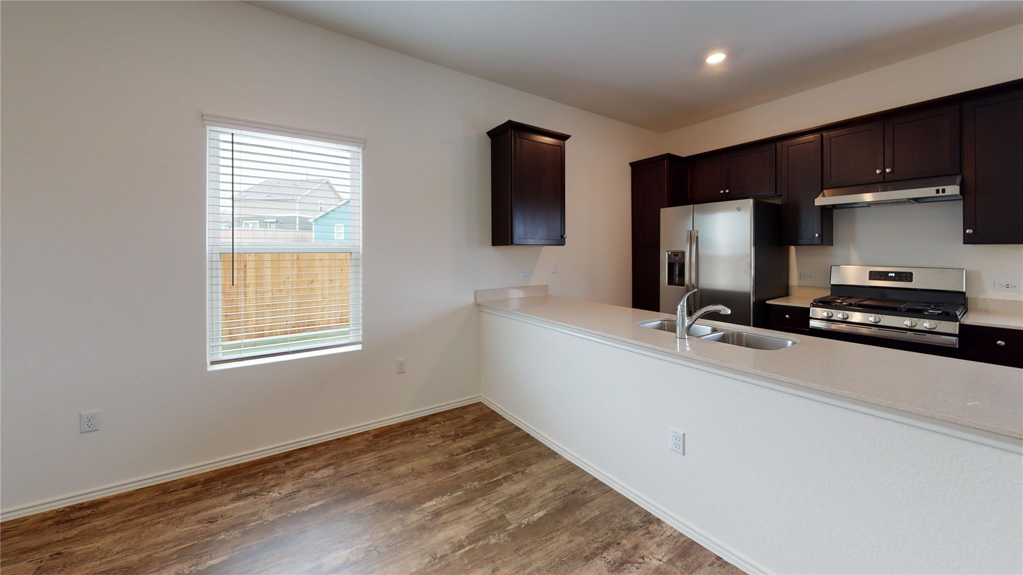 15401 Solstice CV — photo 4
