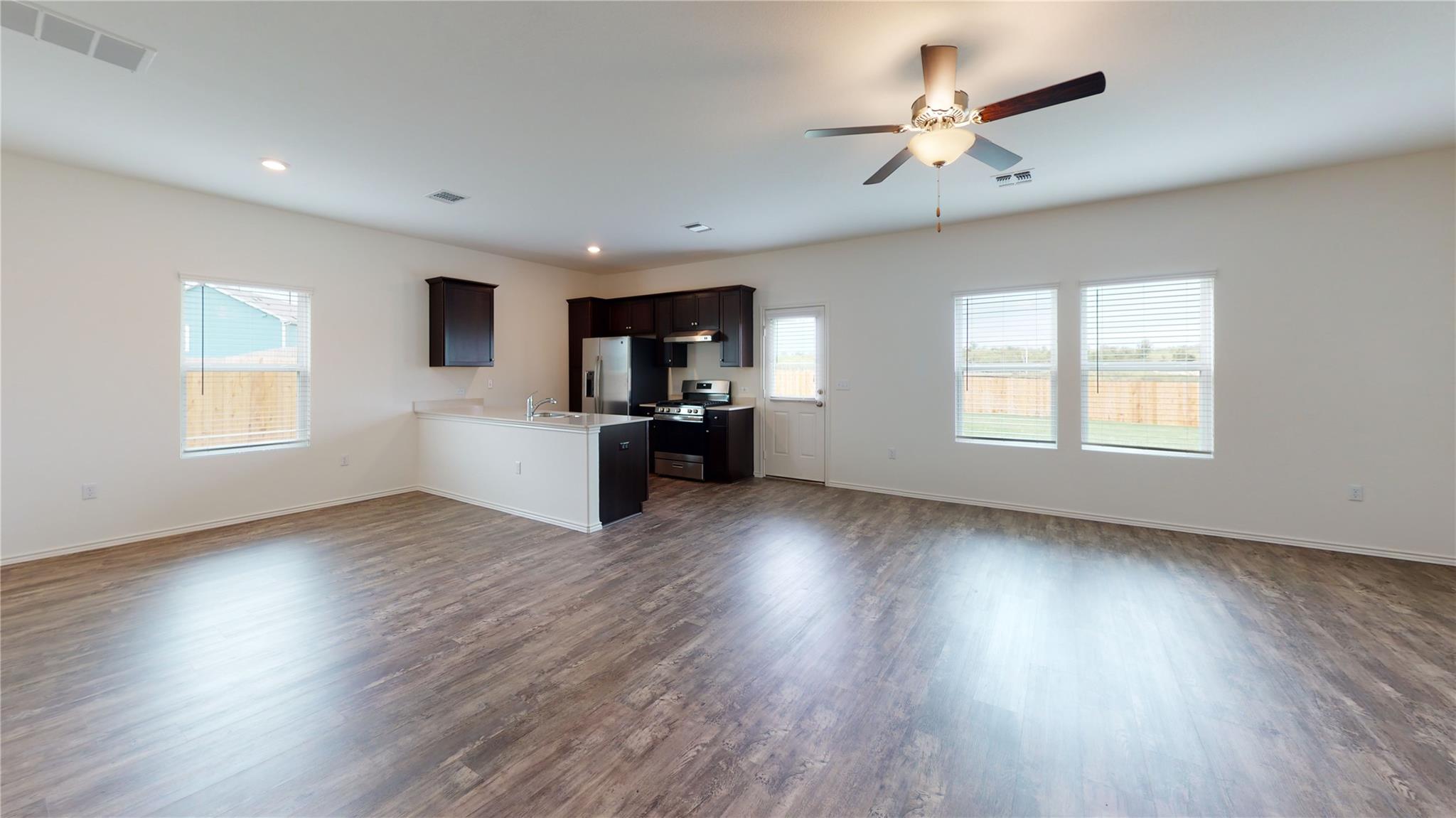 15401 Solstice CV — photo 5