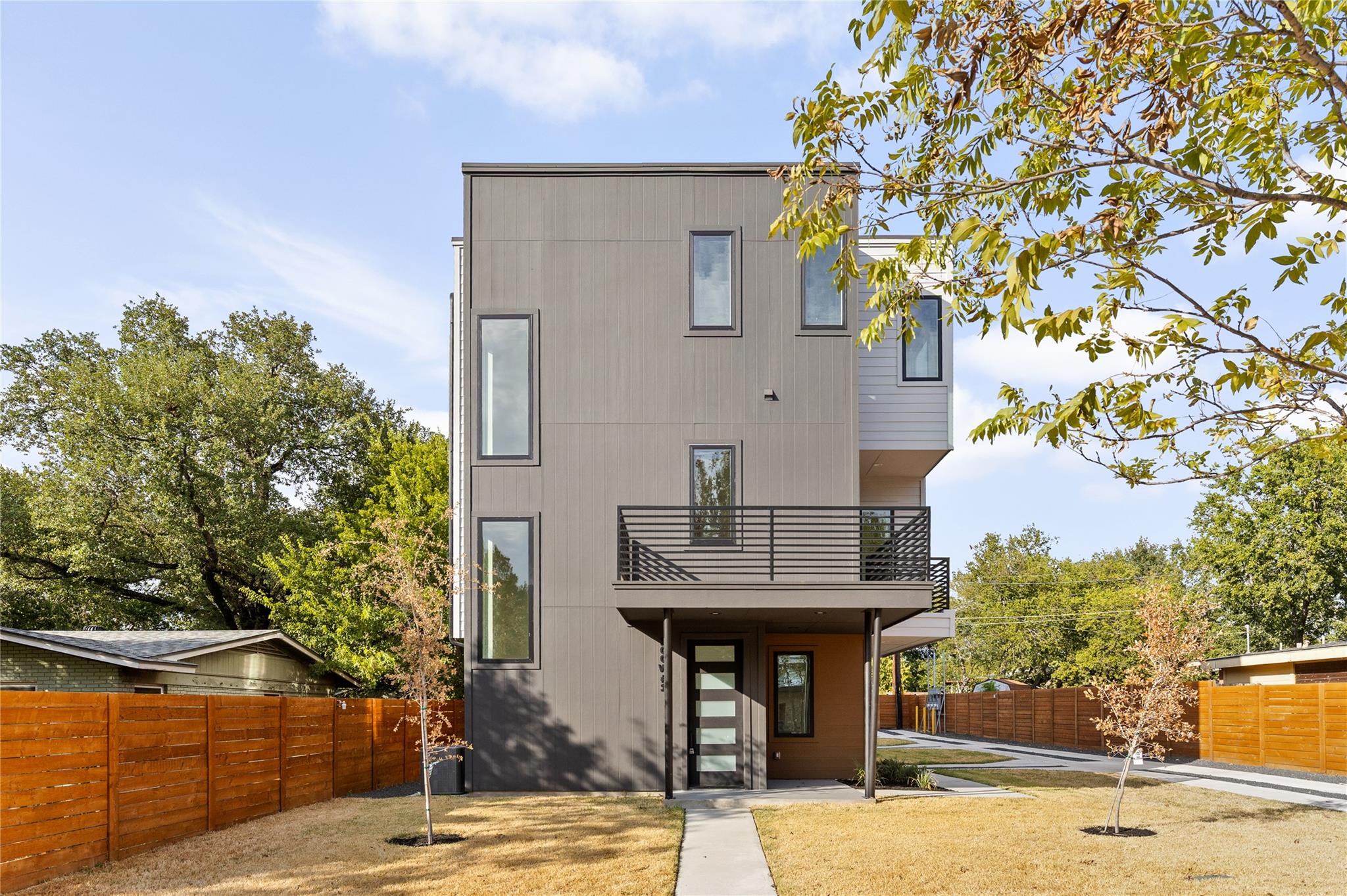 100 Odell ST