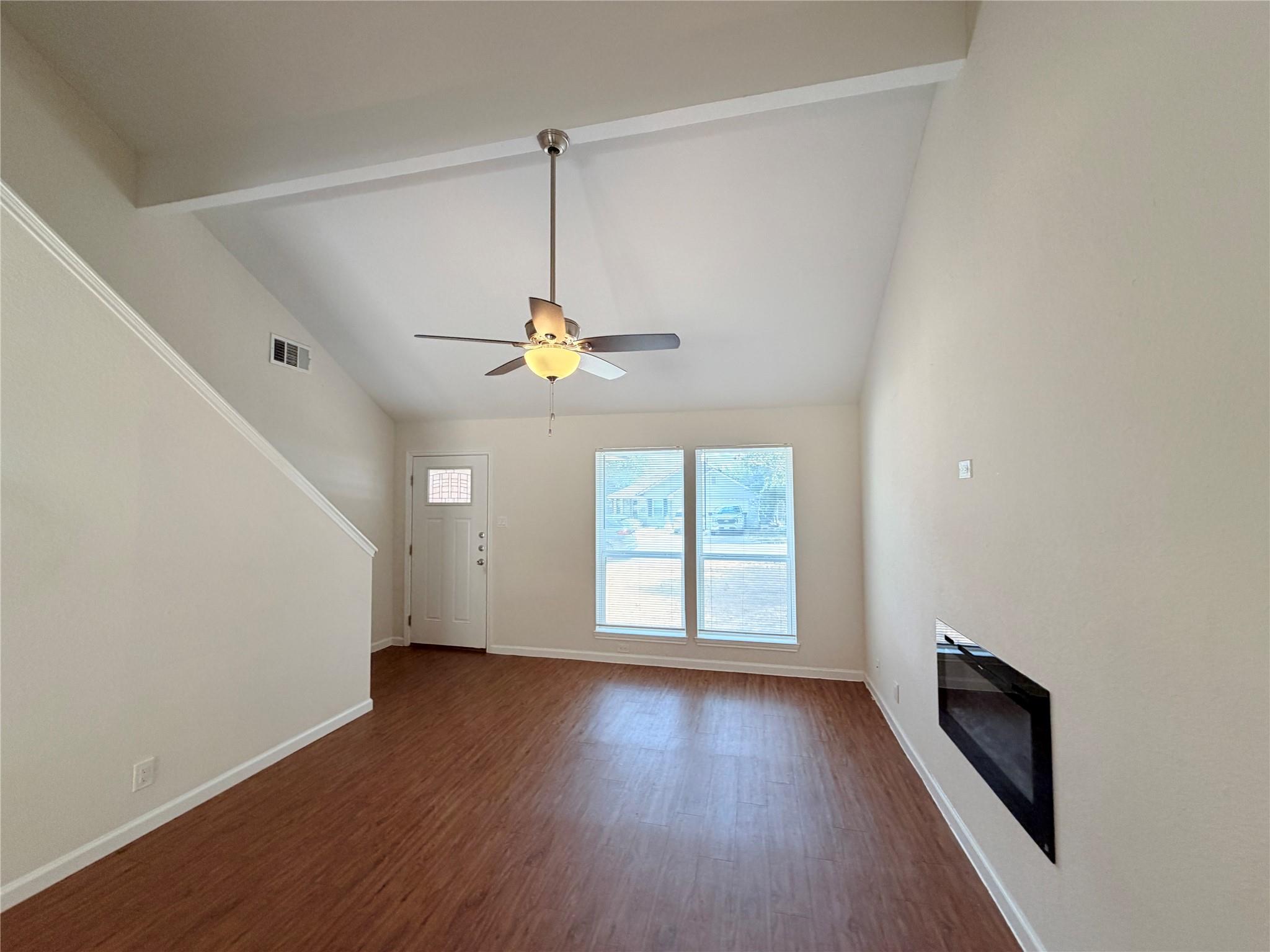 1605 Parkwood DR — photo 4