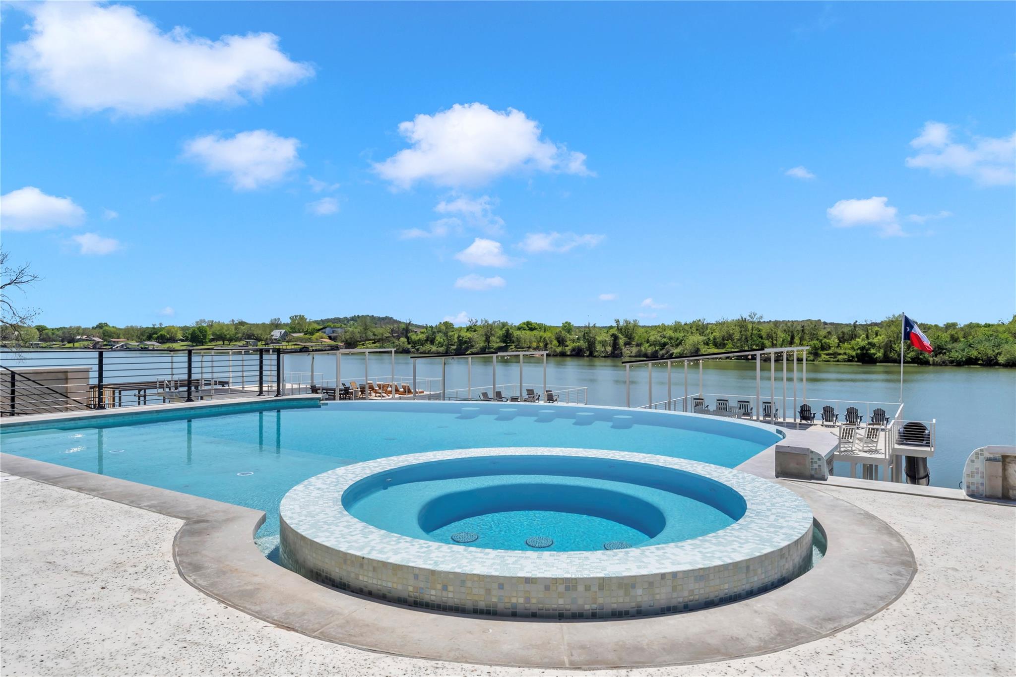 3204 River Oaks DR — photo 3