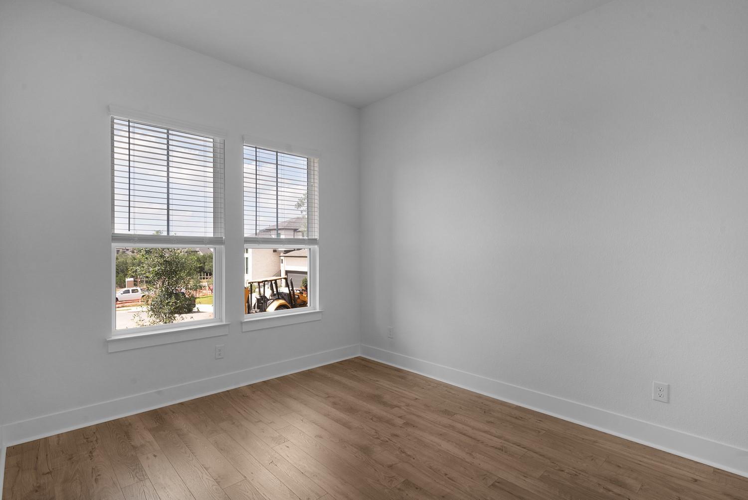 215 Slater CT — photo 5