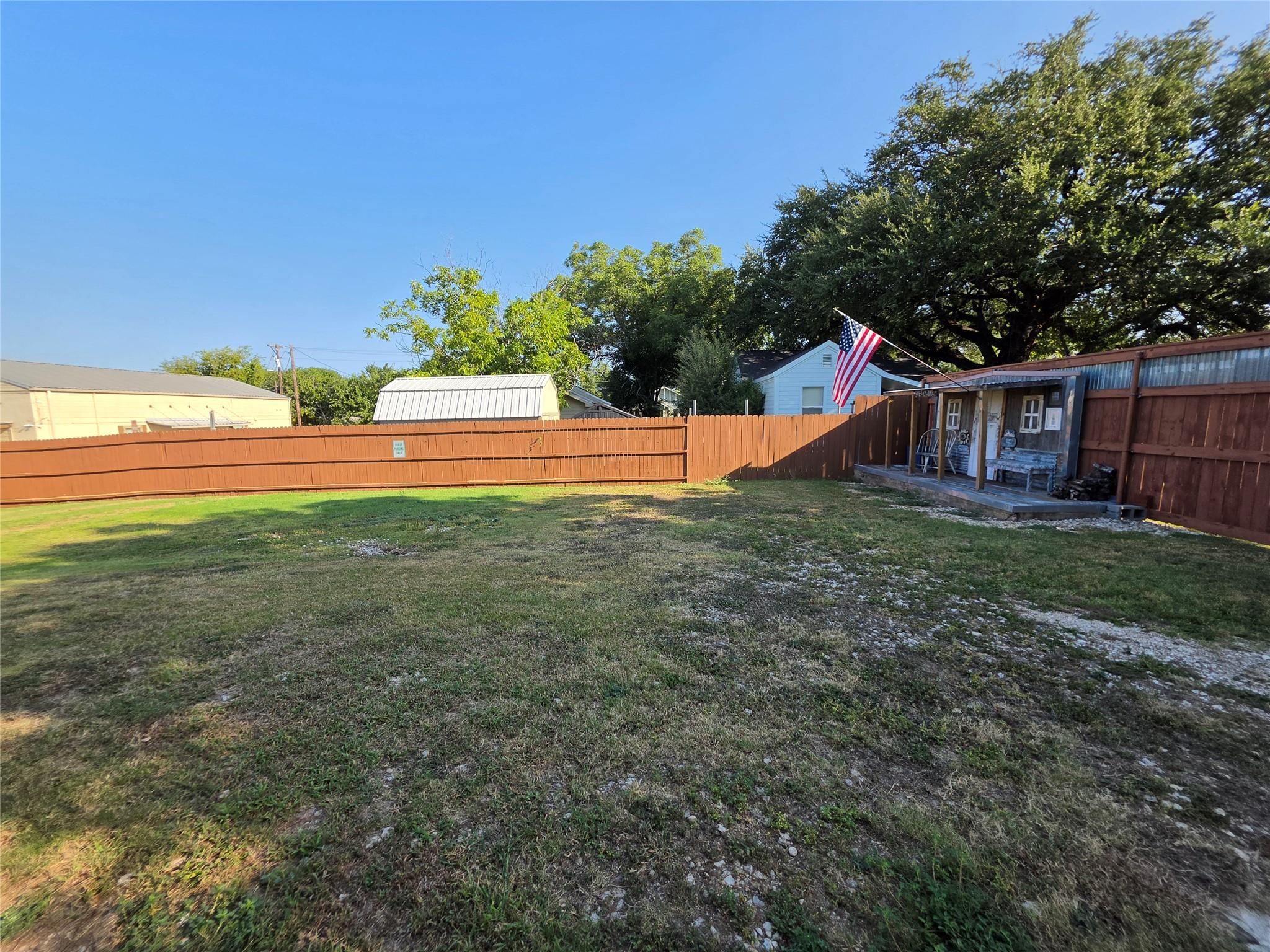 1100 Main ST — photo 4