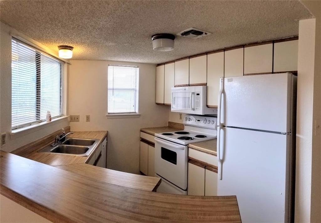 2500 Burleson RD #215 — photo 3