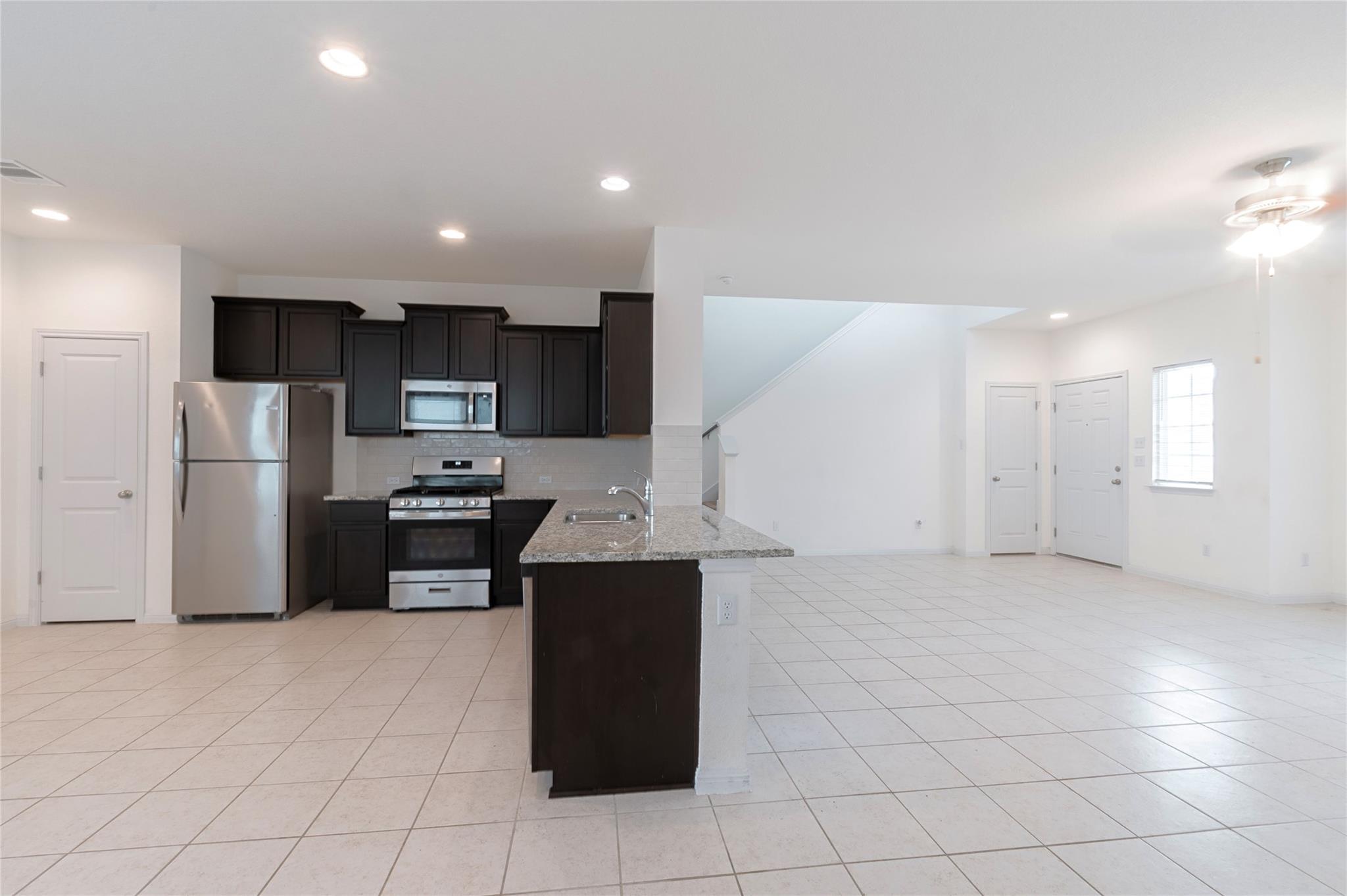 217 Bent Creek DR — photo 5