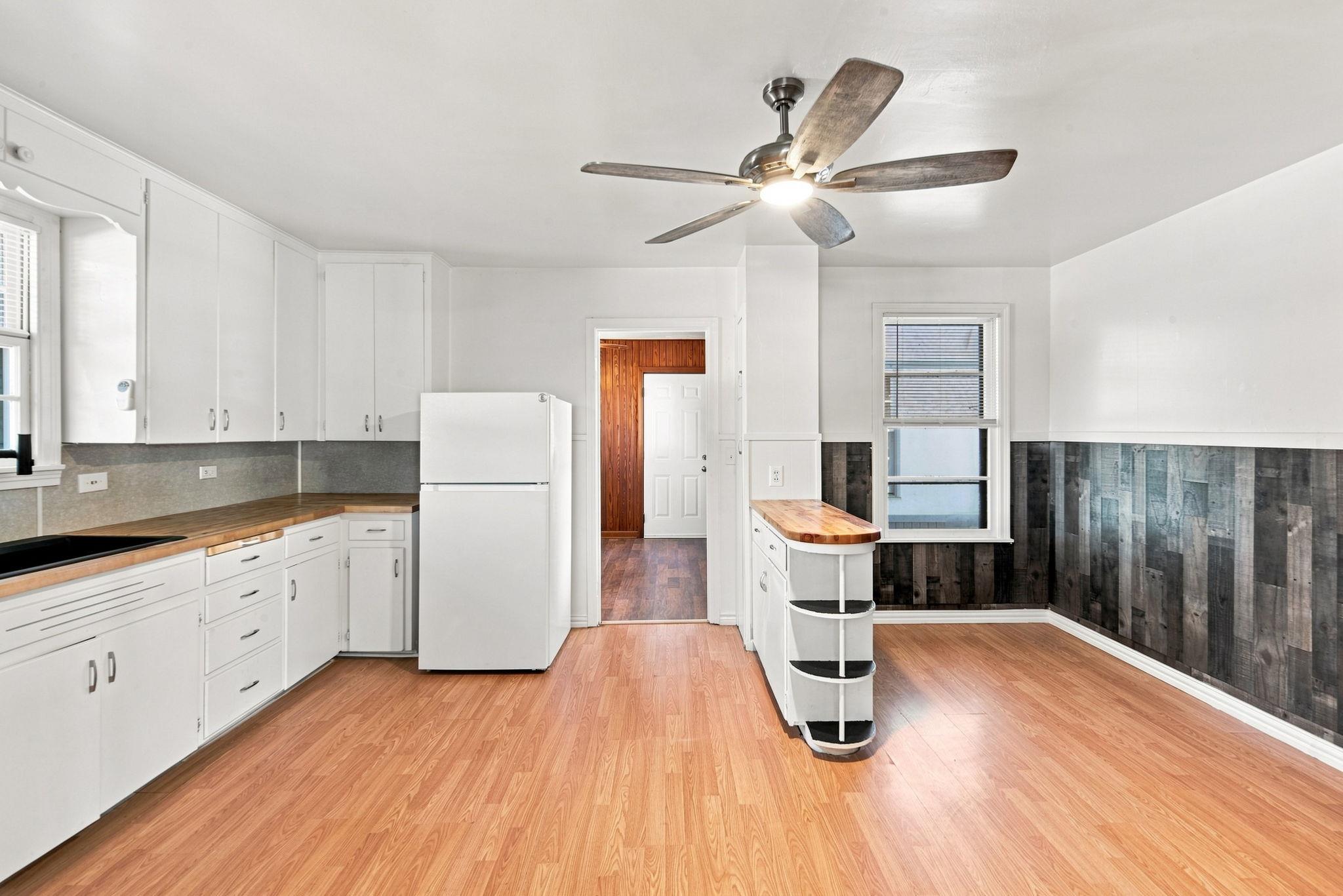 312 Wilson Ave — photo 4