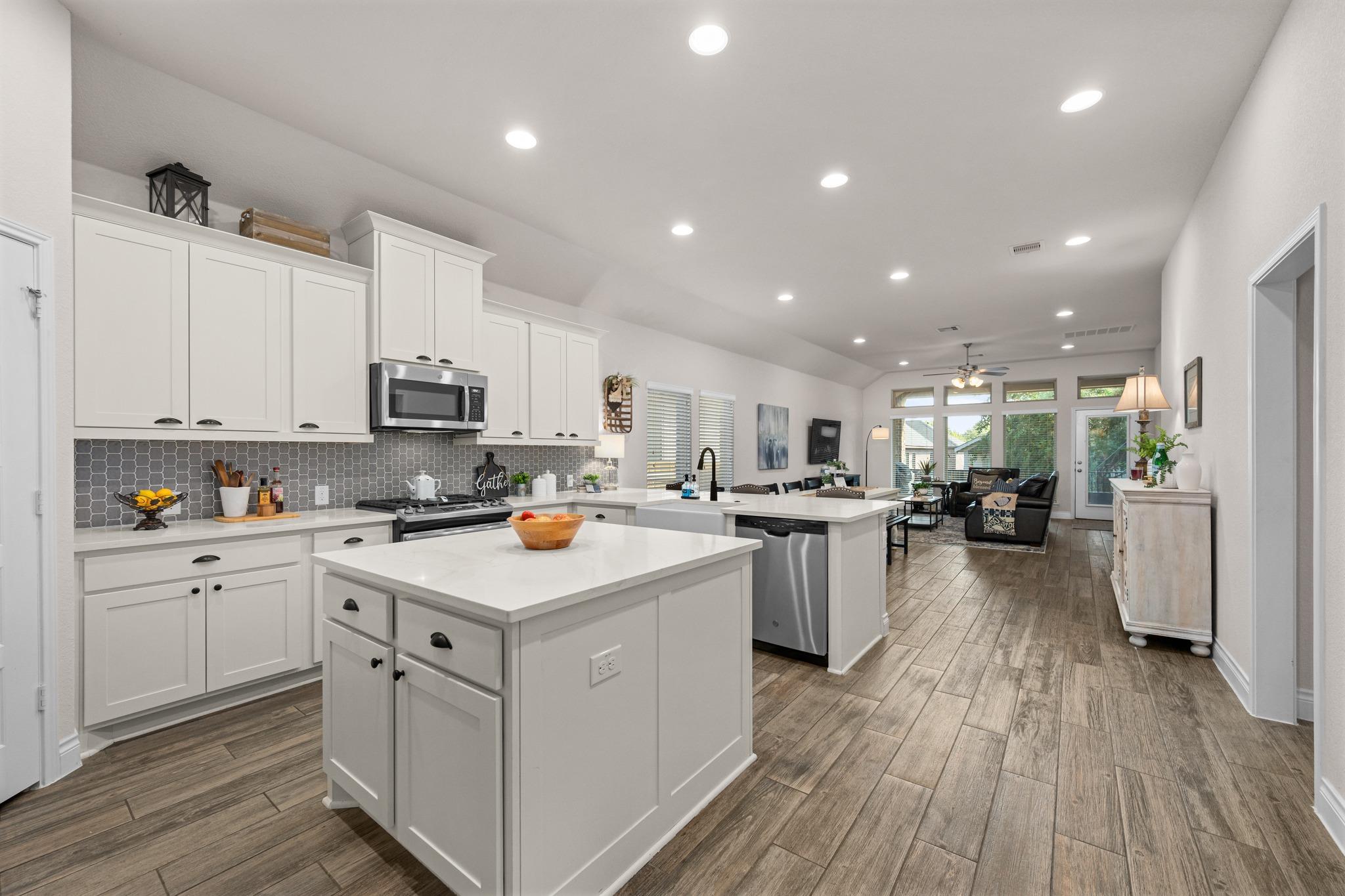 2404 Brook Crest WAY — photo 5