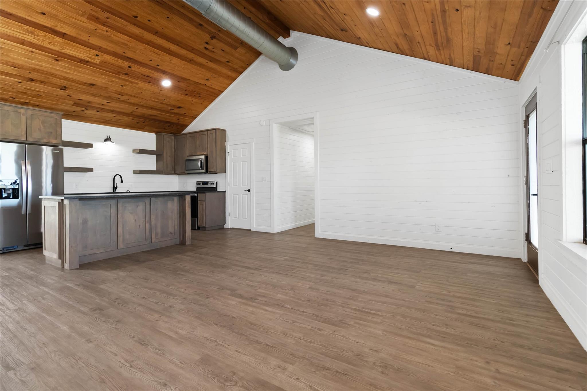 1525 Scull RD — photo 4