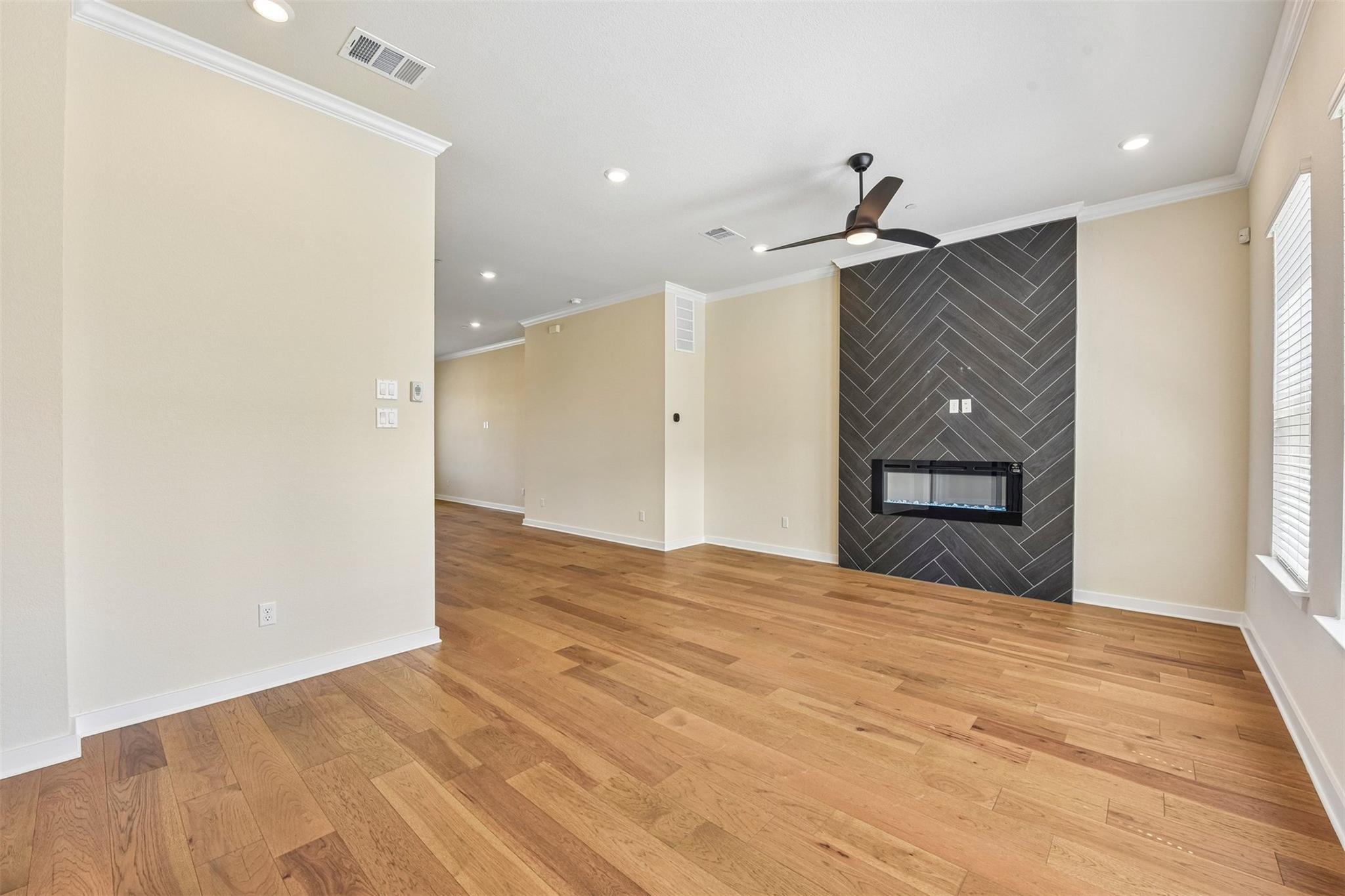 245 John Webster ST — photo 3