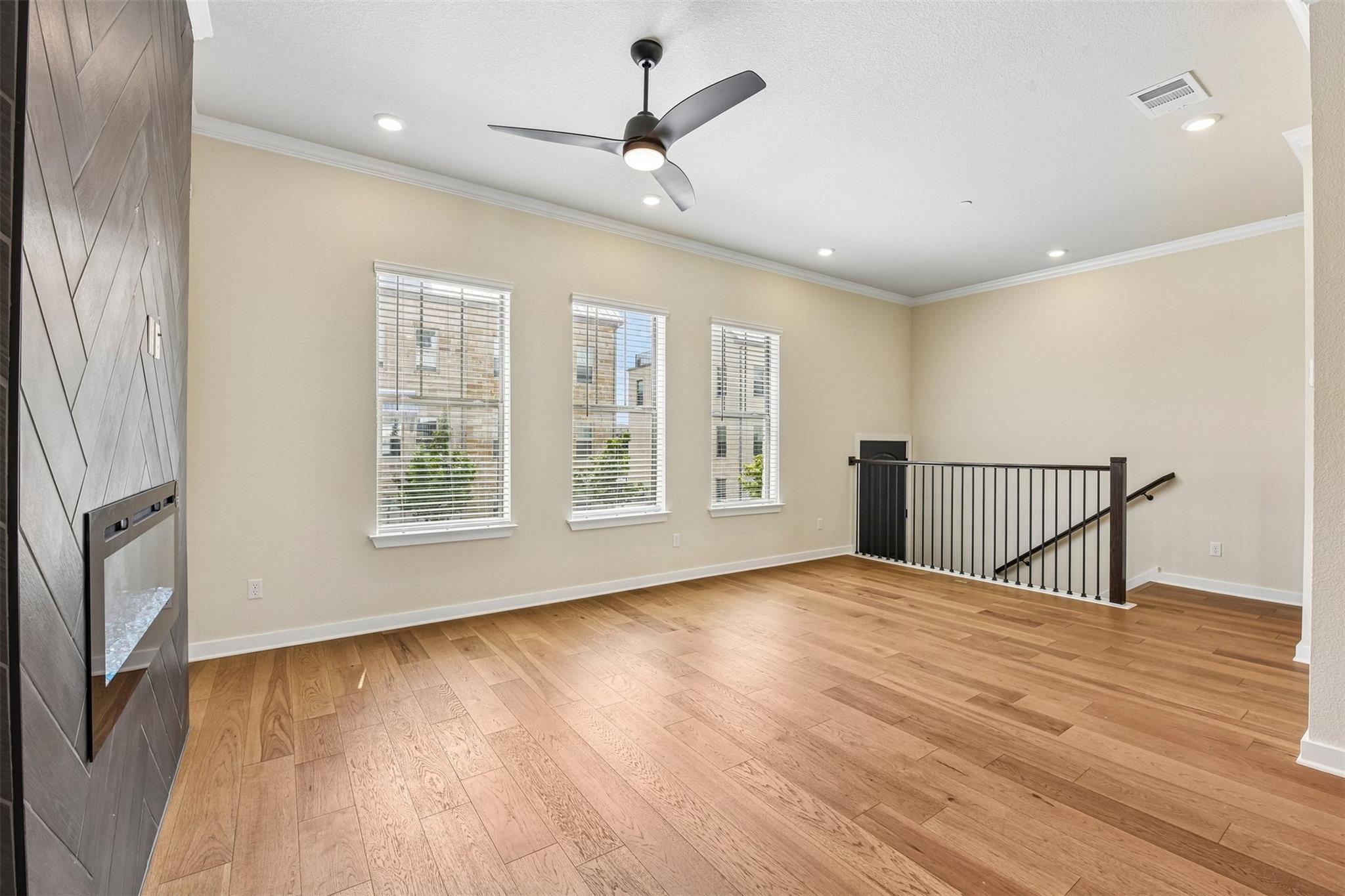 245 John Webster ST — photo 4