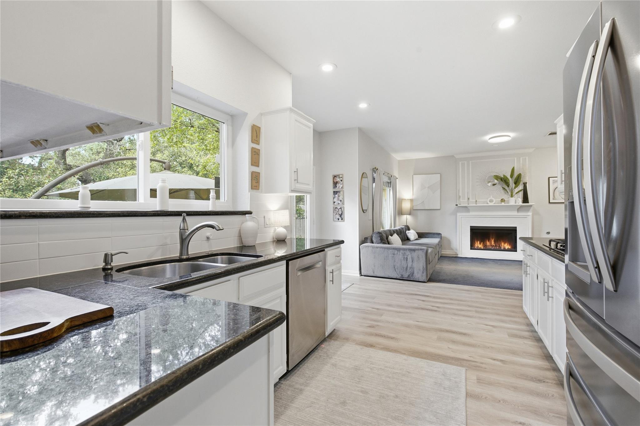 6500 Walebridge LN — photo 4