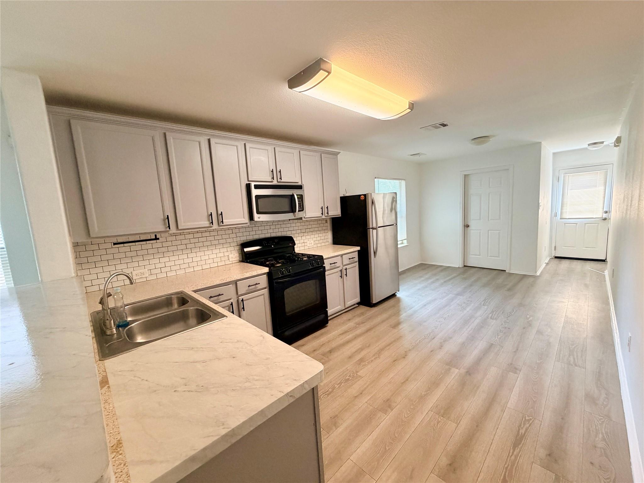 1148 Shadow Creek BLVD — photo 5