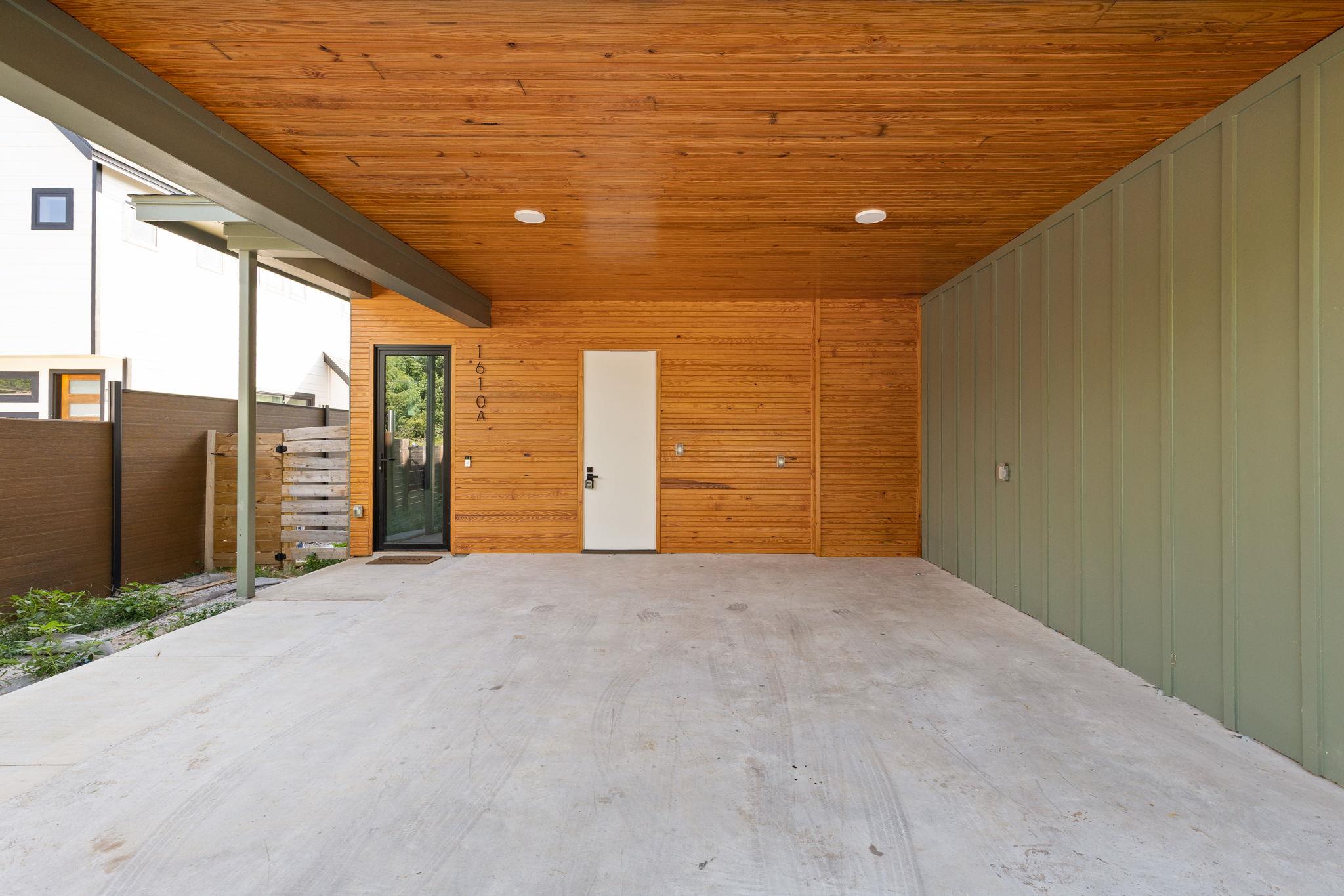 1610 Harvey #A — photo 4
