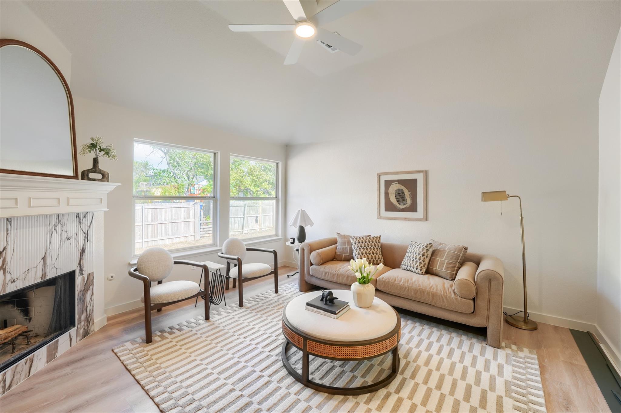 1012 Railroad Ave — photo 3
