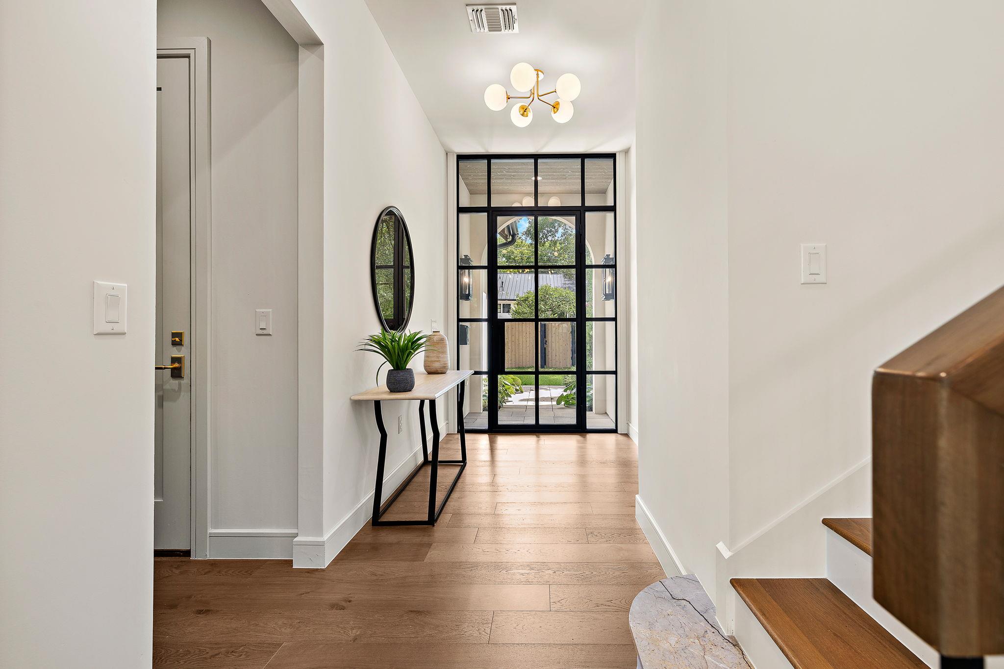 2705 Warren ST — photo 4
