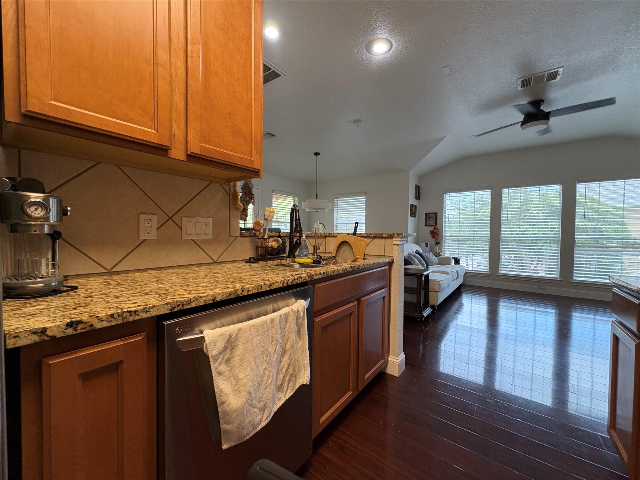 16100 Great Oaks DR #4101 — photo 4