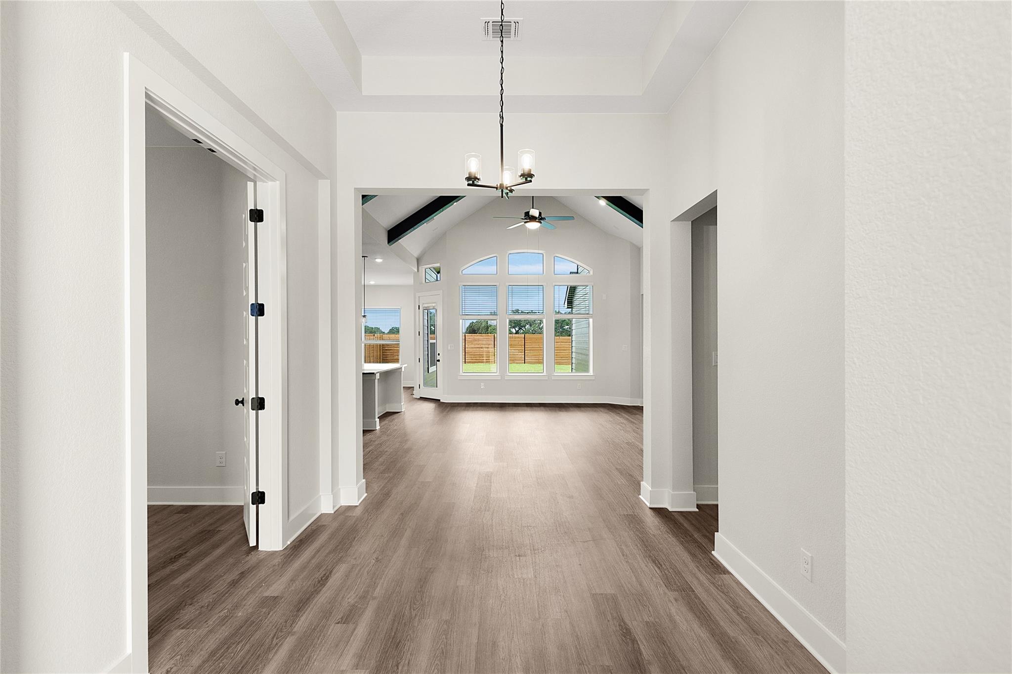 304 Ridgewell LOOP — photo 3