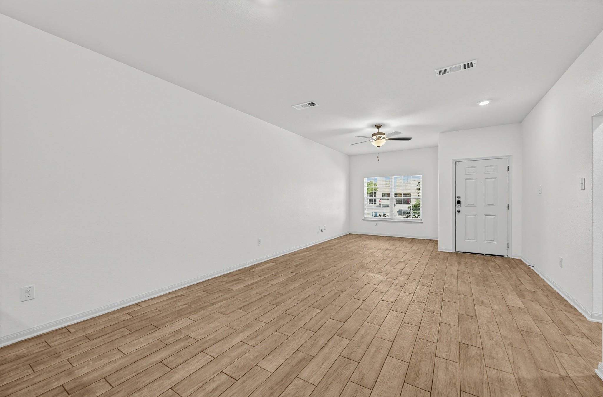 172 Allington CIR — photo 3