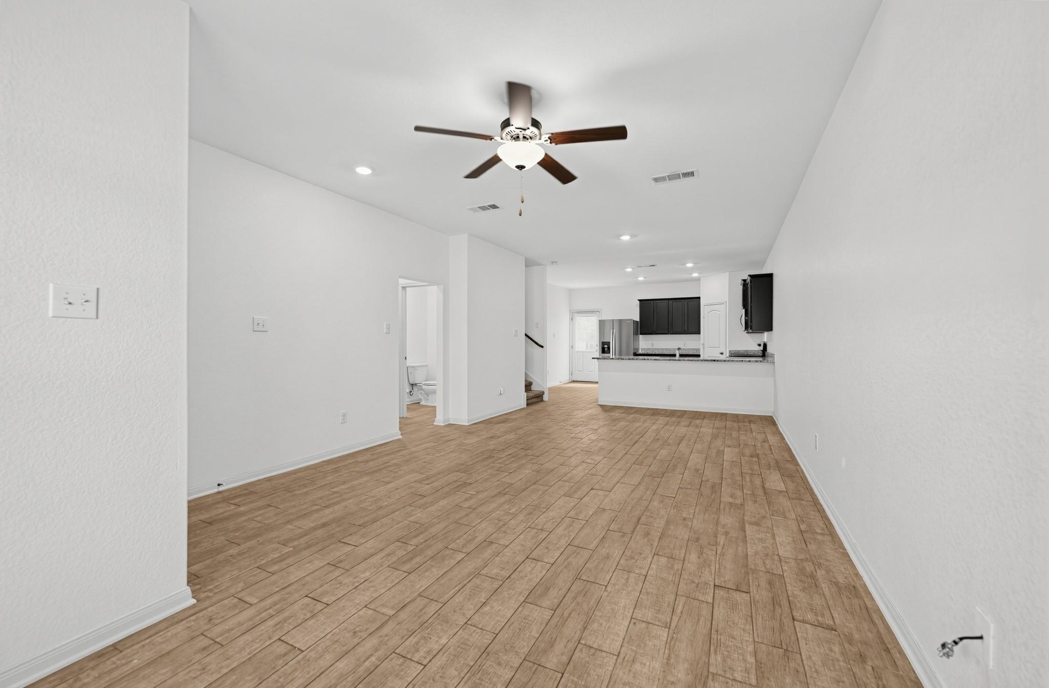172 Allington CIR — photo 4