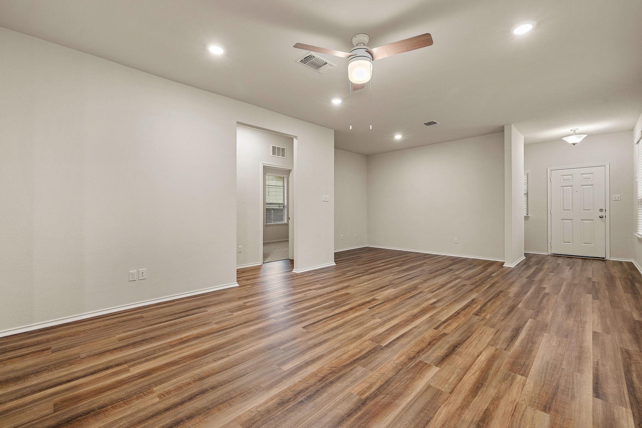 284 Zuma DR — photo 4
