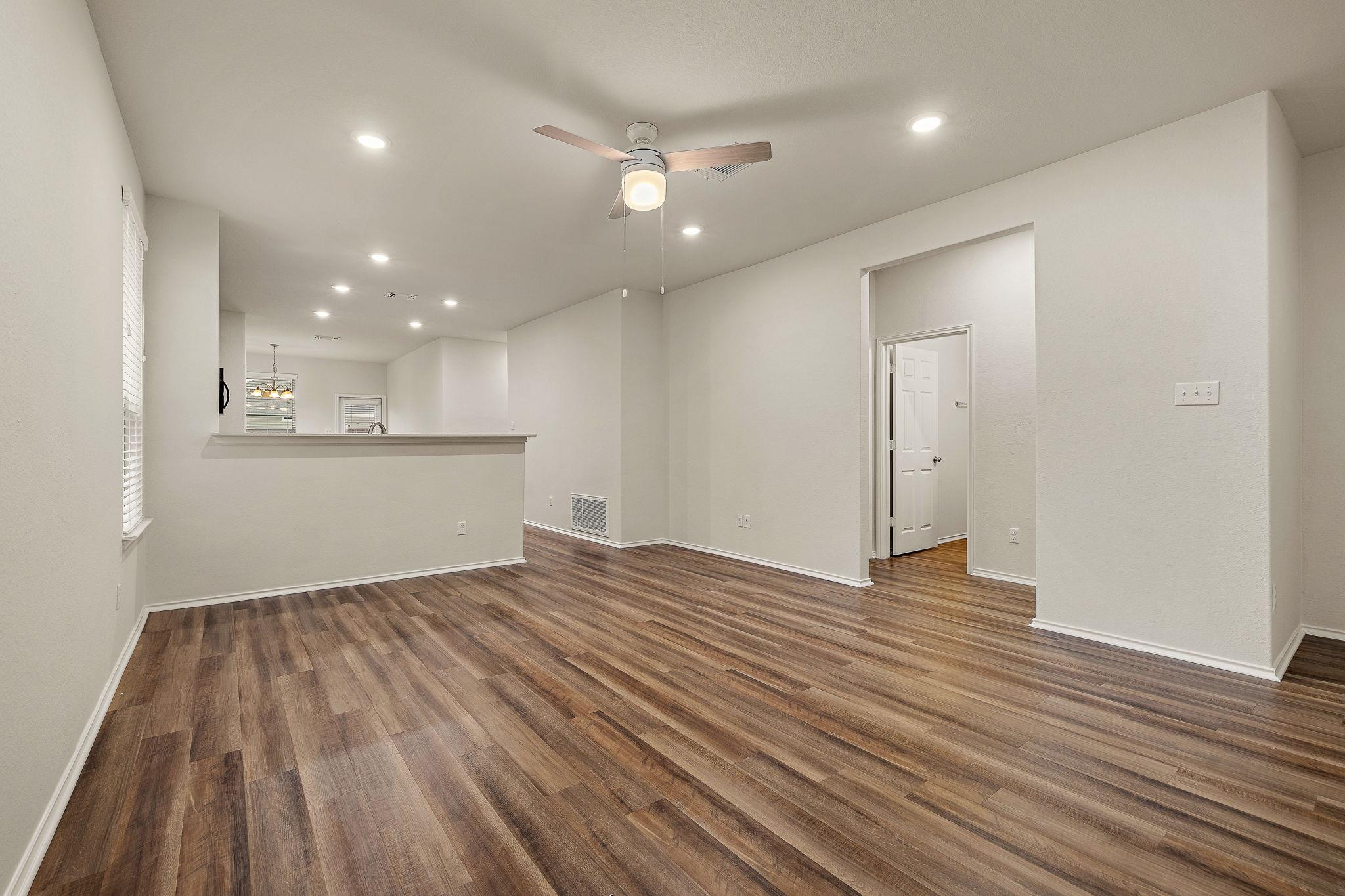 284 Zuma DR — photo 5