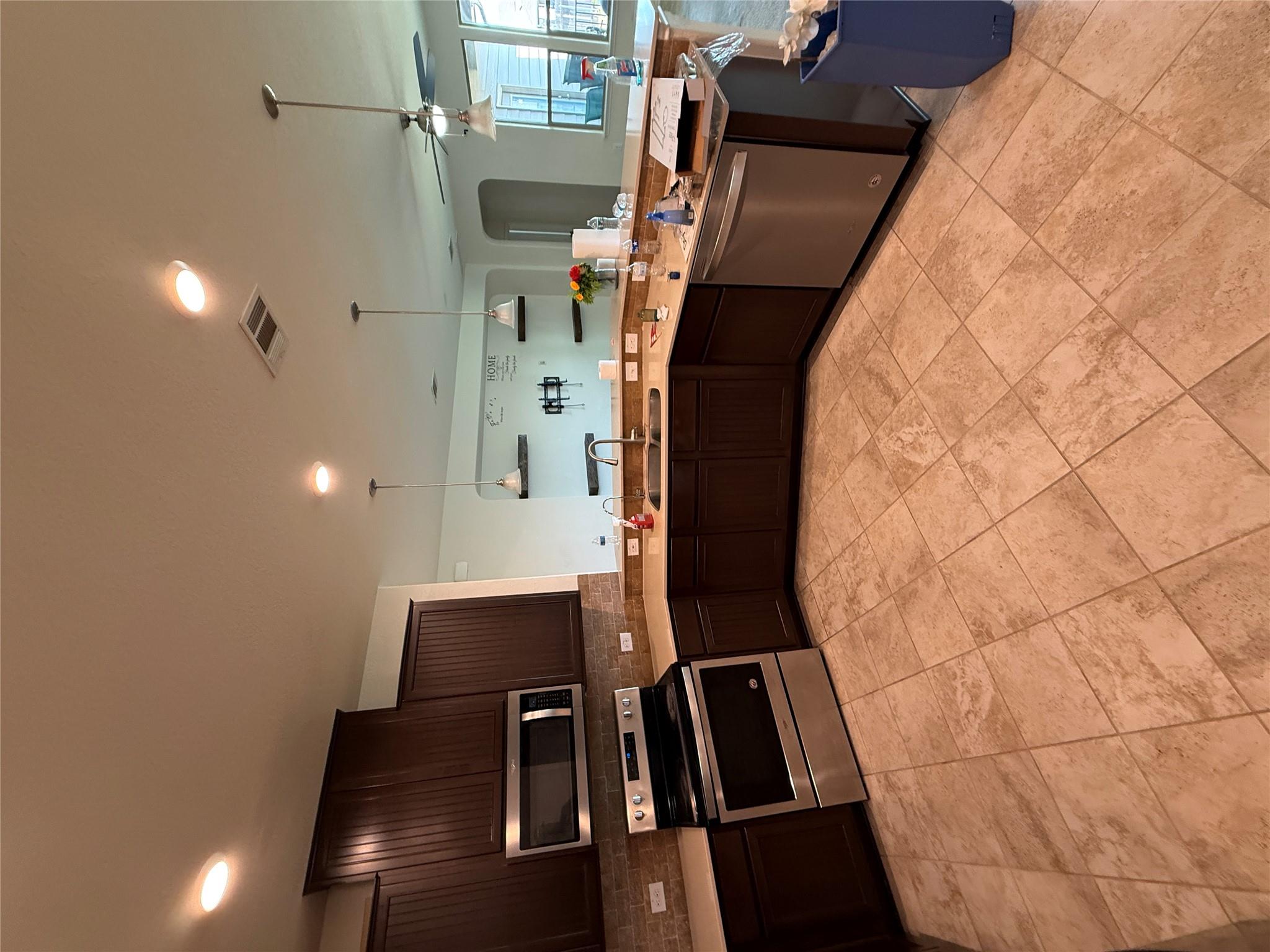 16602 Brogan LN — photo 3